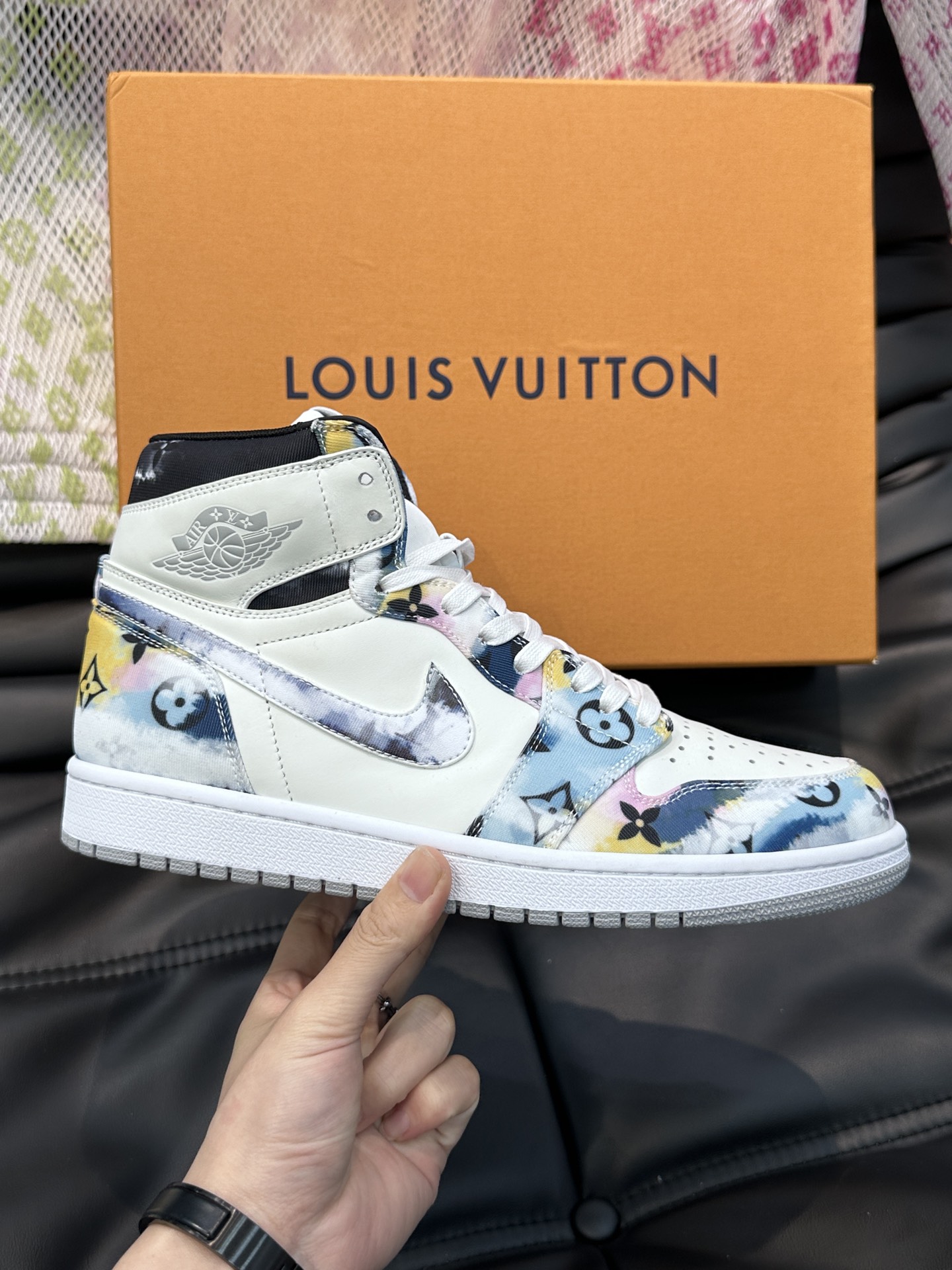 [TOP] Louis Vuitton LV X Nike  Men's Shoes -White
