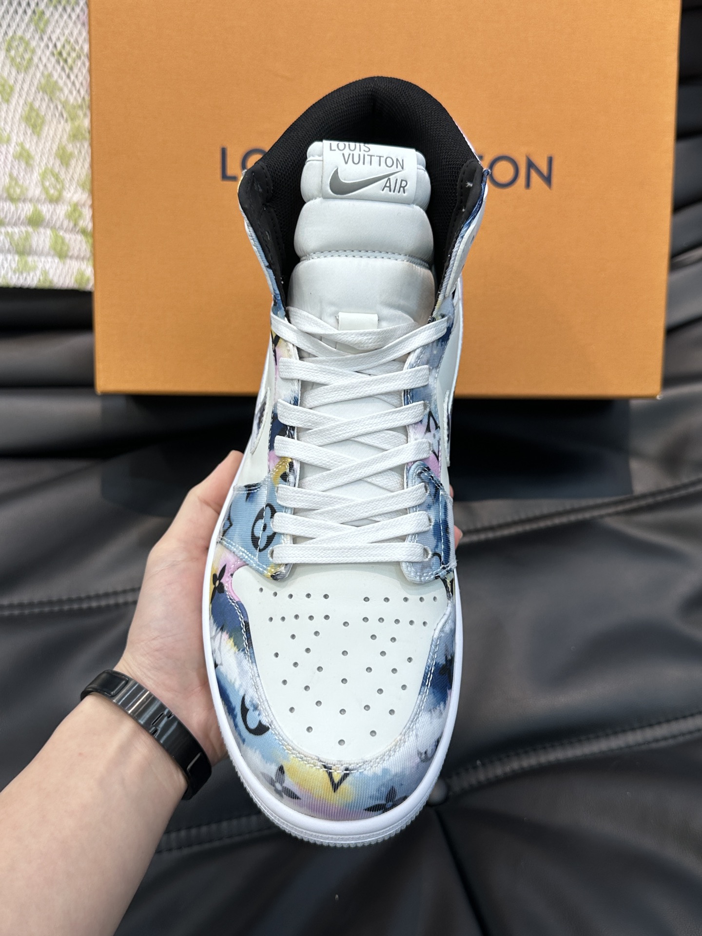 [TOP] Louis Vuitton LV X Nike  Men's Shoes -White