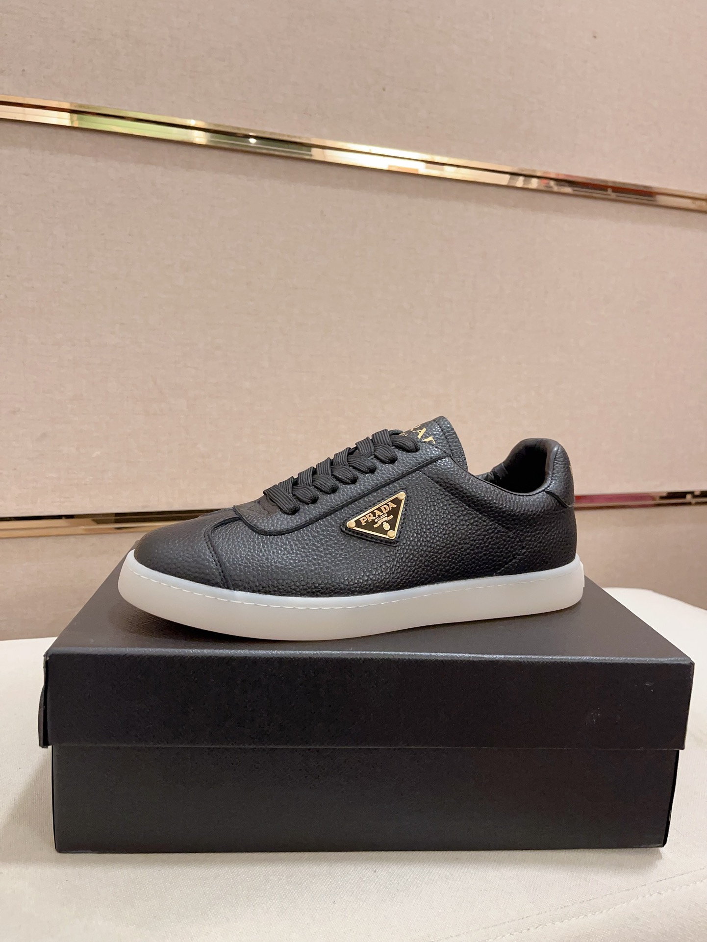 [TOP] PRADA Men's Shoes - Black