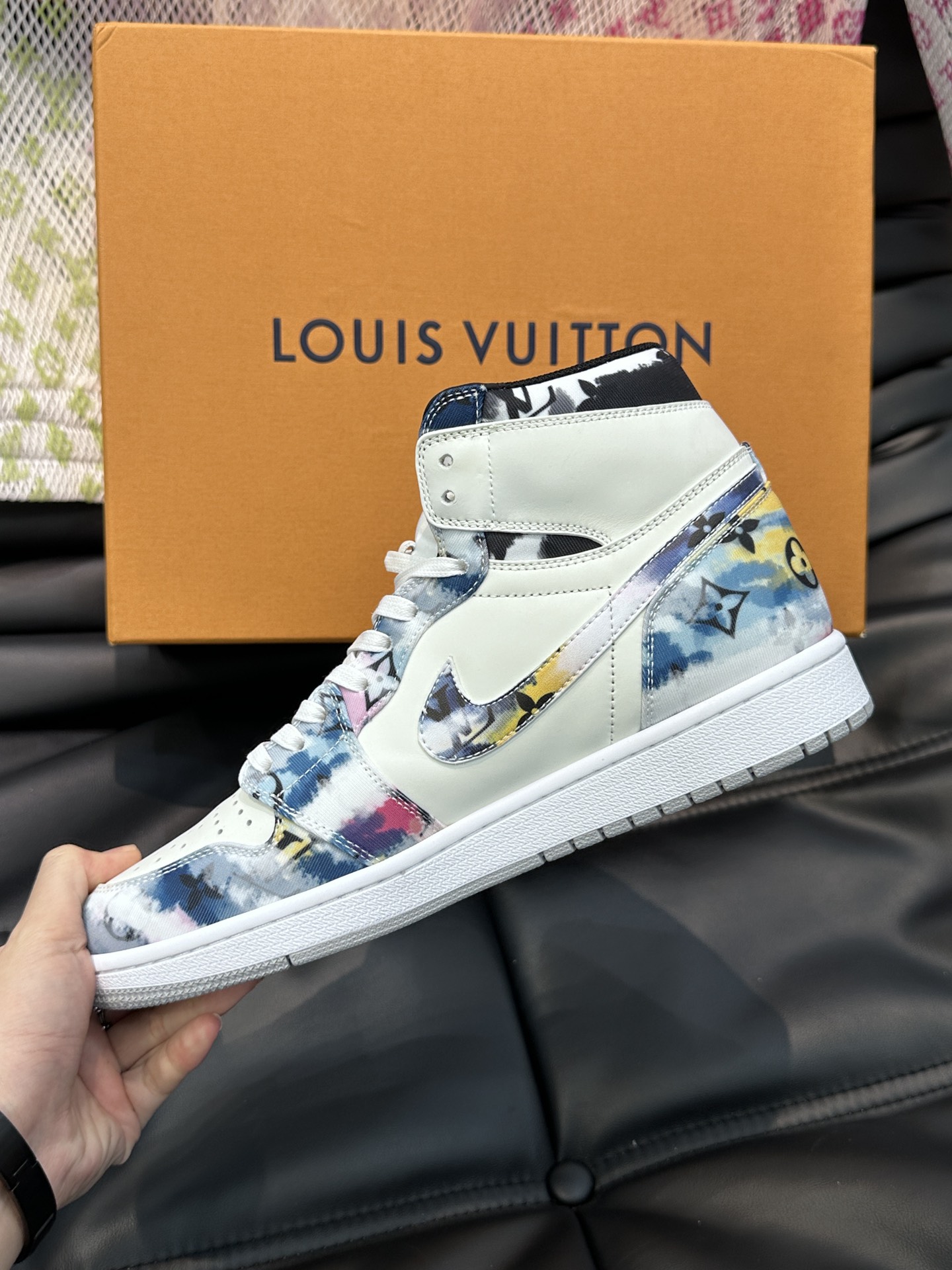[TOP] Louis Vuitton LV X Nike  Men's Shoes -White