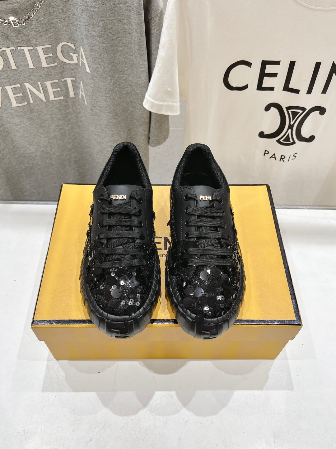 [TOP] FENDI FF Sequins Sneakers -  4 Color