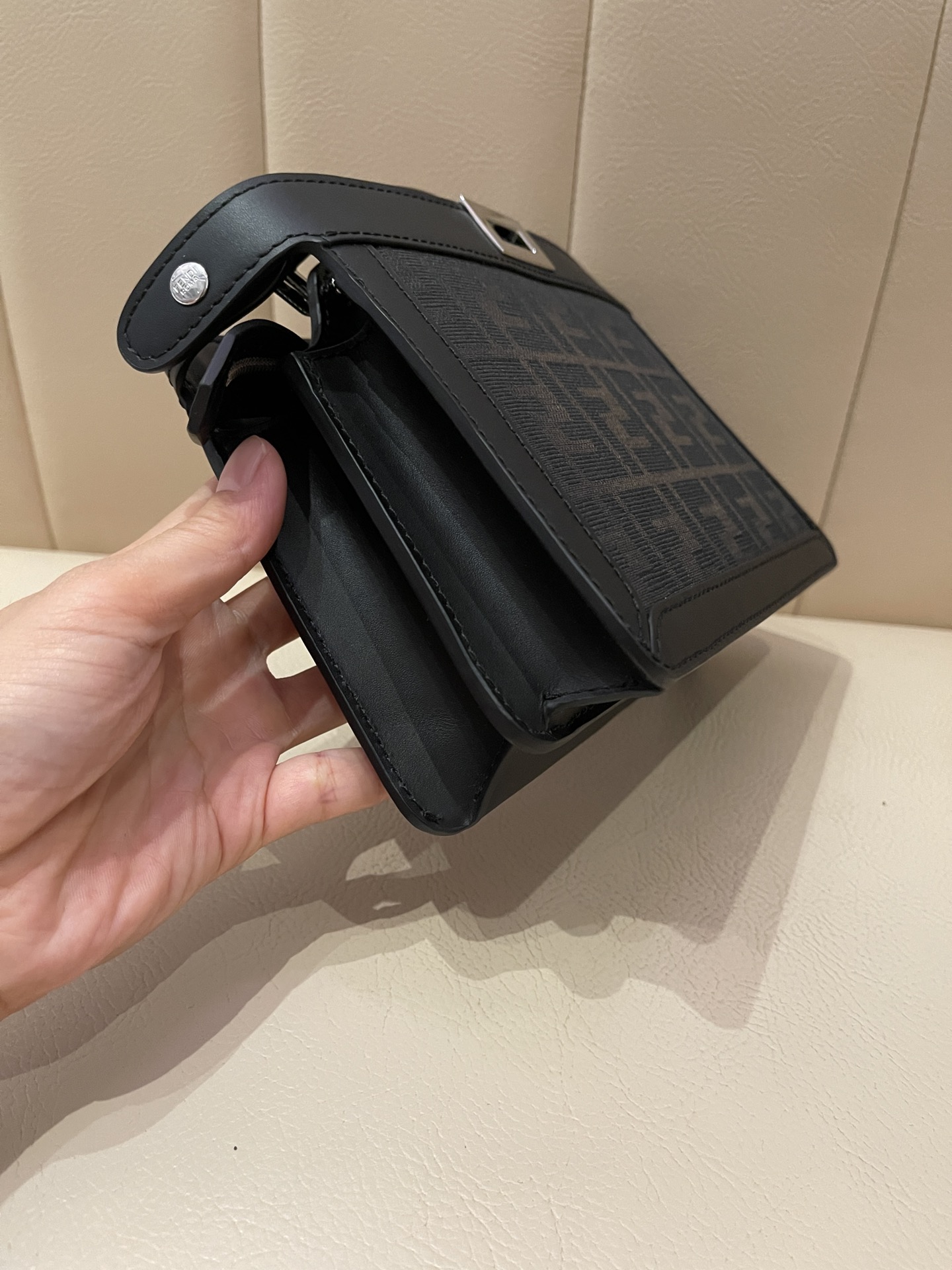 [TOP] FENDI FENDI Peekaboo Bags 23×6×14.5cm - Black