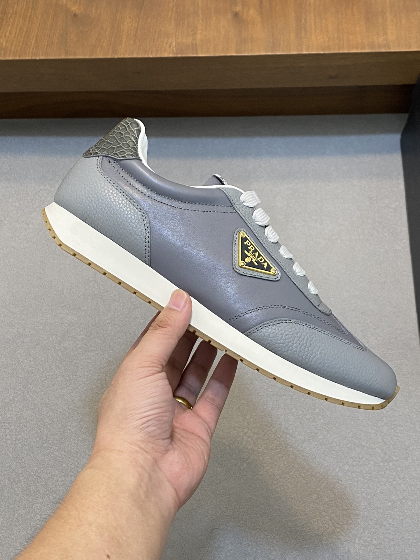 [TOP] PRADA Men's Shoes - Grey