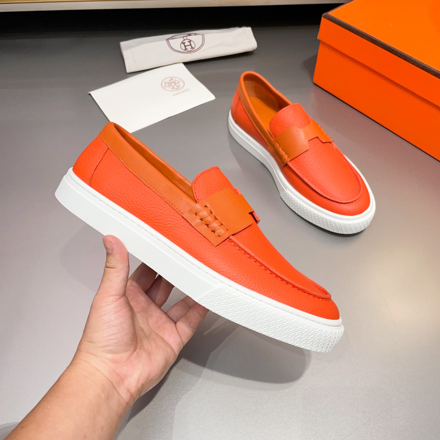 [TOP] HERMES Men's  Sports Shoes - Orange