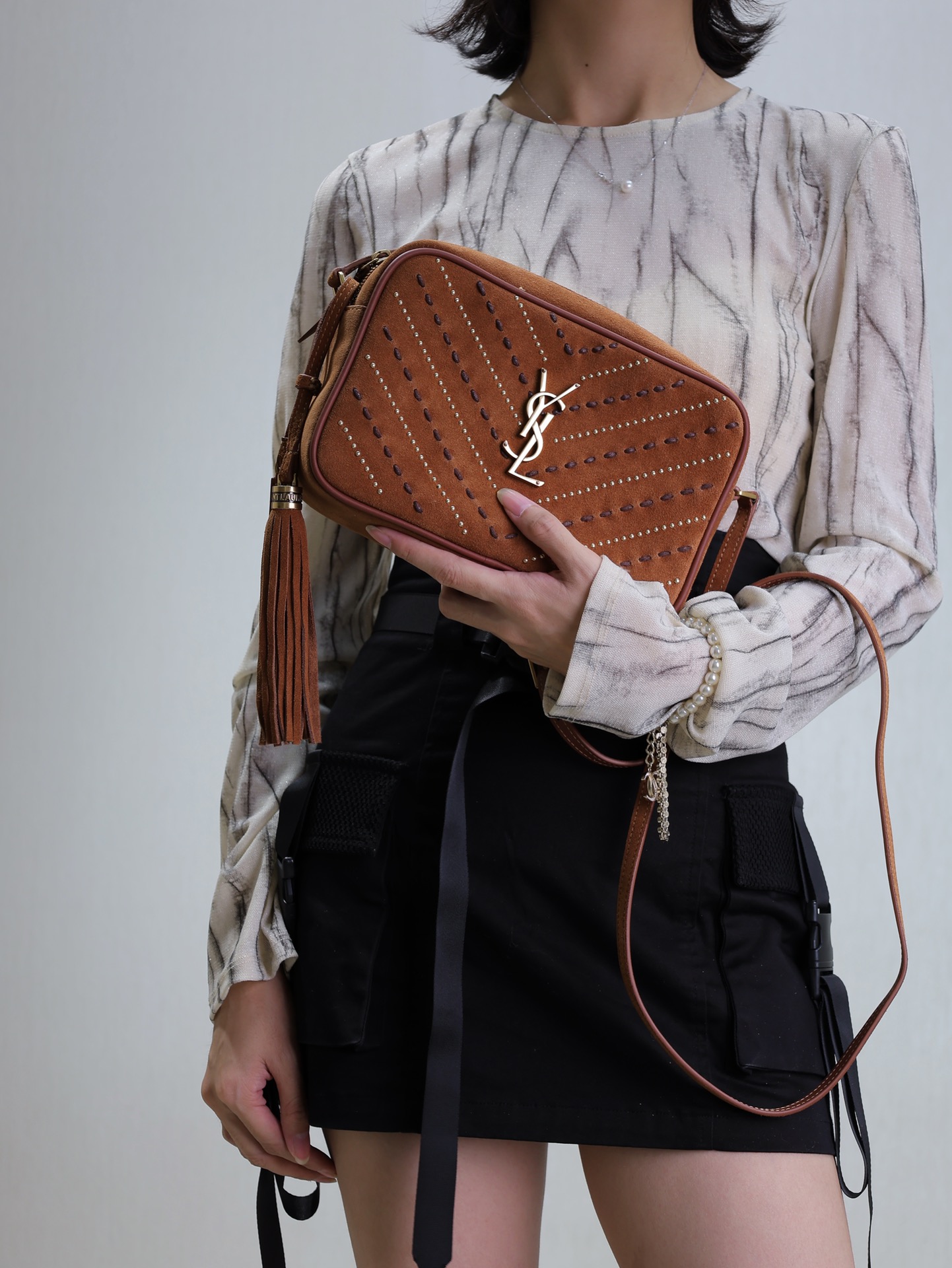 [TOP] Yves Saint Laurent YSL Lou Camera Bag 23x16x6cm - Brown