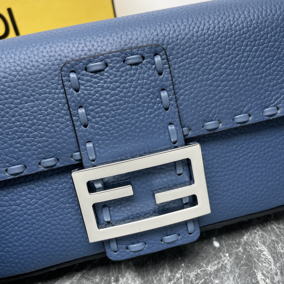 [TOP] FENDI Baguette Bag 19.5x4.5x13cm - Blue&SHW