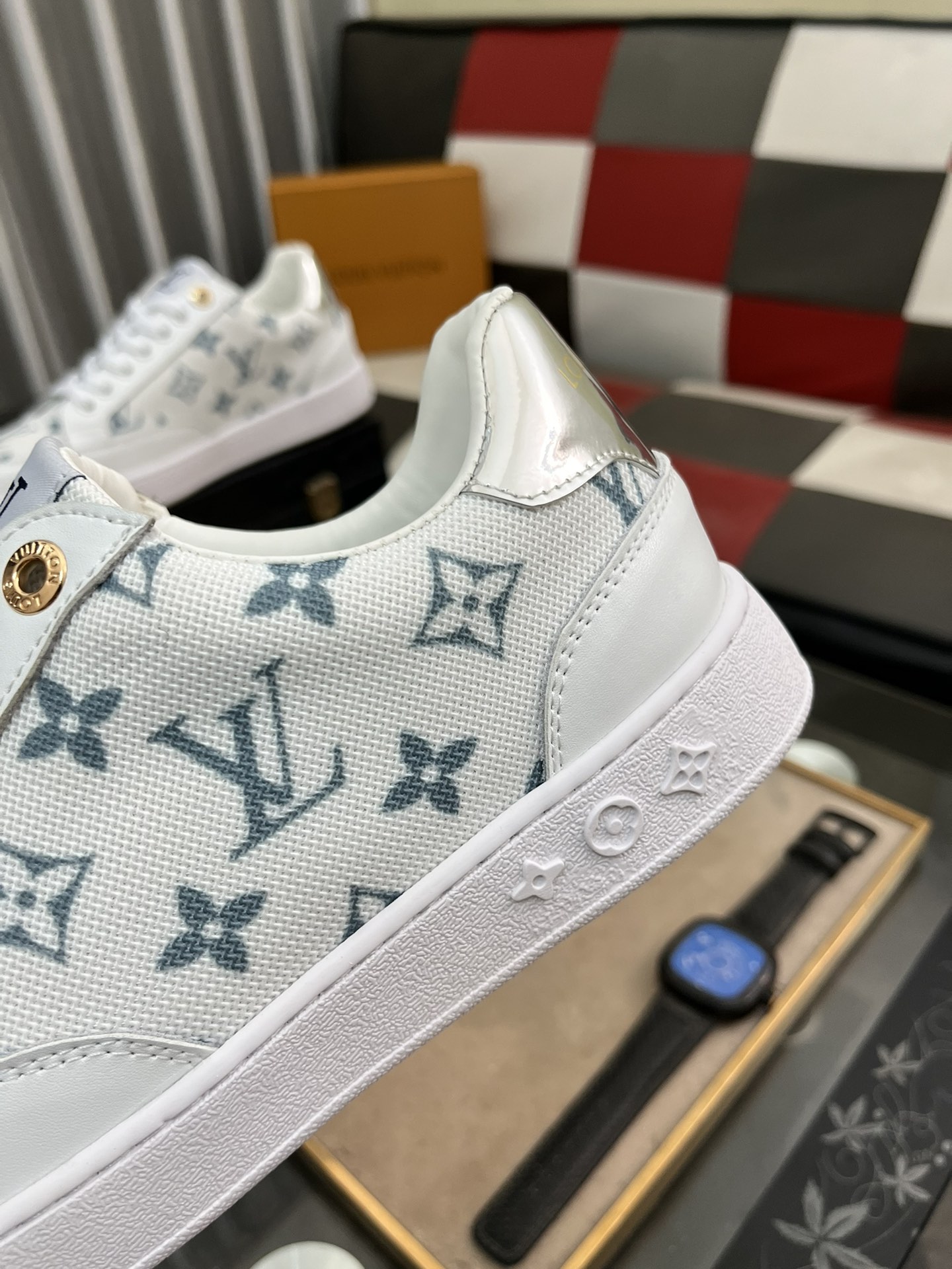 [TOP] Louis Vuitton LV Men's Shoes - White