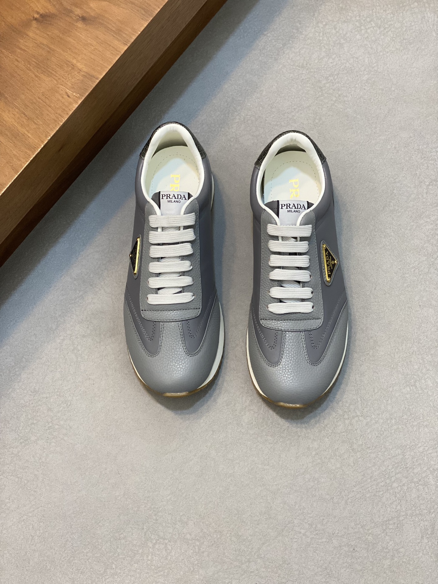 [TOP] PRADA Men's Shoes - Grey