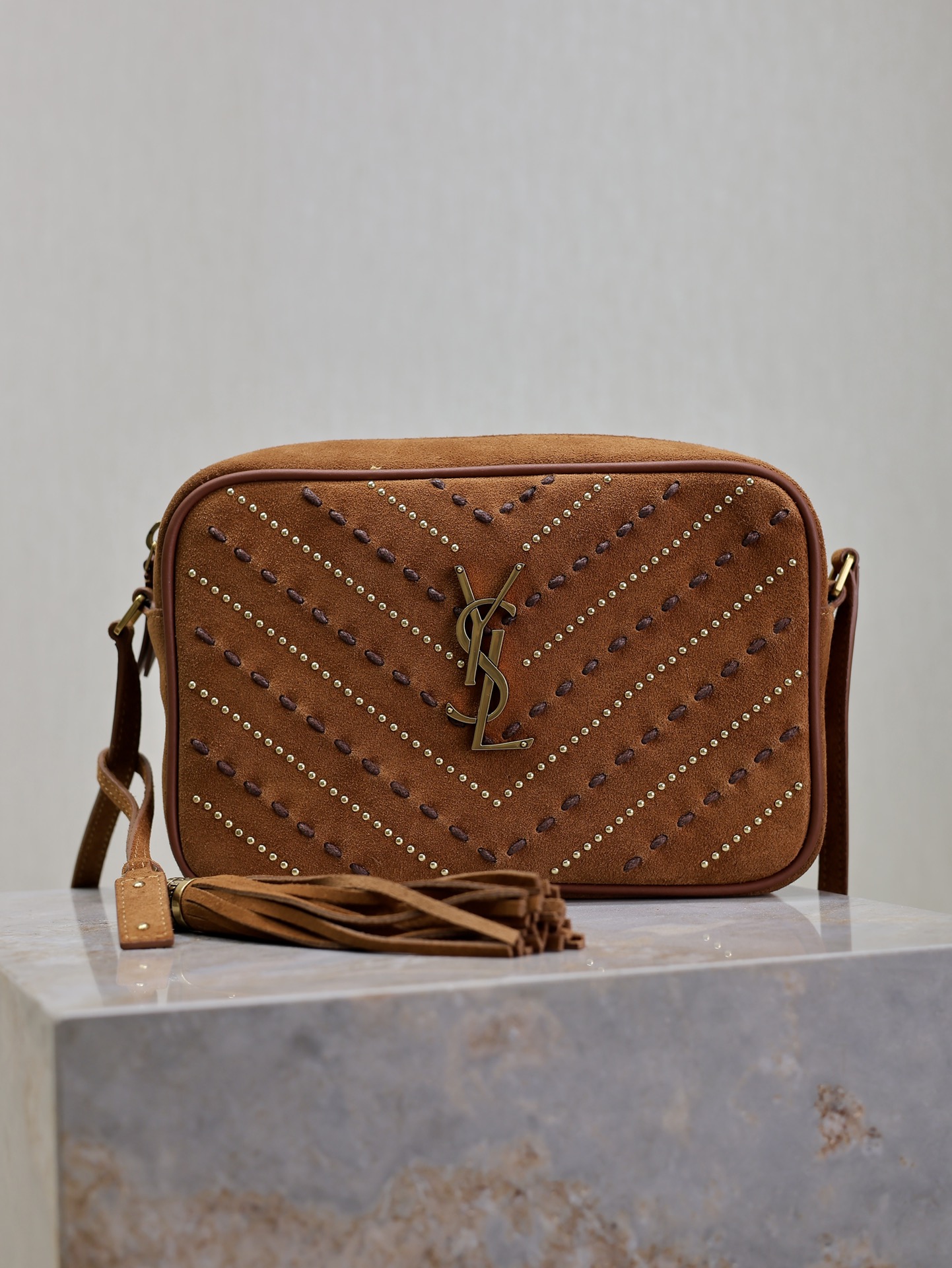 [TOP] Yves Saint Laurent YSL Lou Camera Bag 23x16x6cm - Brown