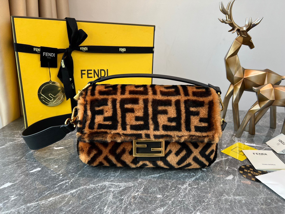 [TOP] FENDI Fend FF Medium Wool Baguette Bag 26x13x6cm - Brown