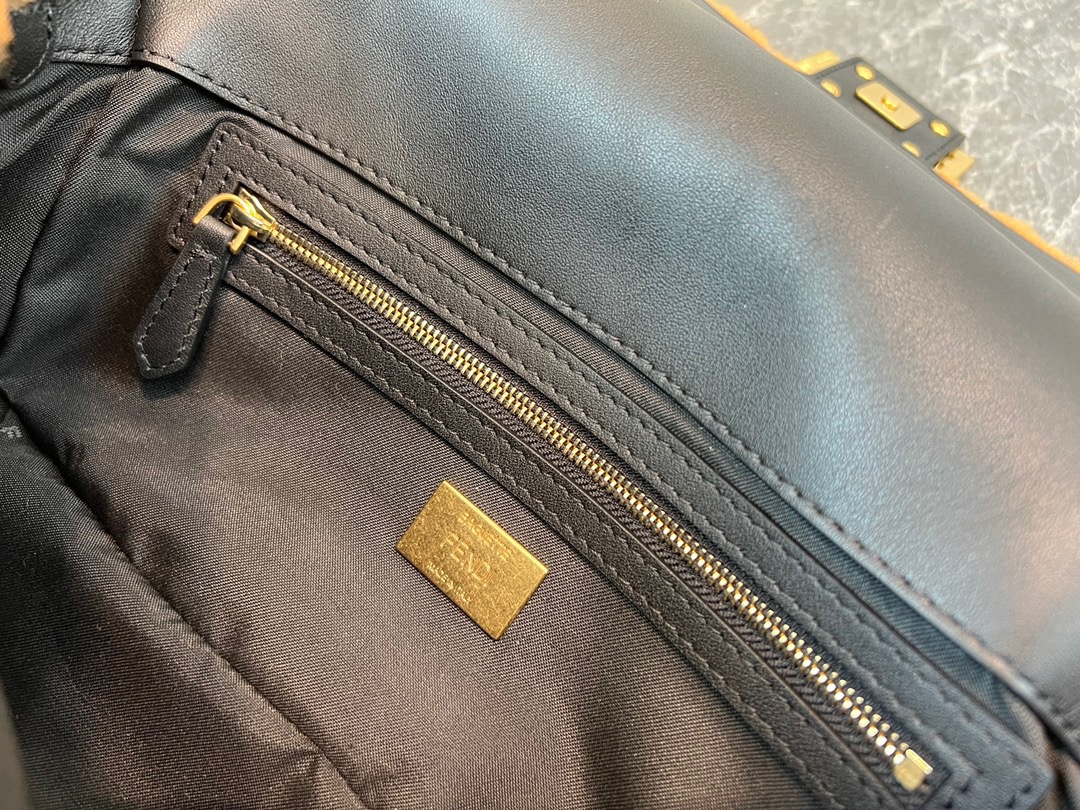 [TOP] FENDI Fend FF Medium Wool Baguette Bag 26x13x6cm - Brown