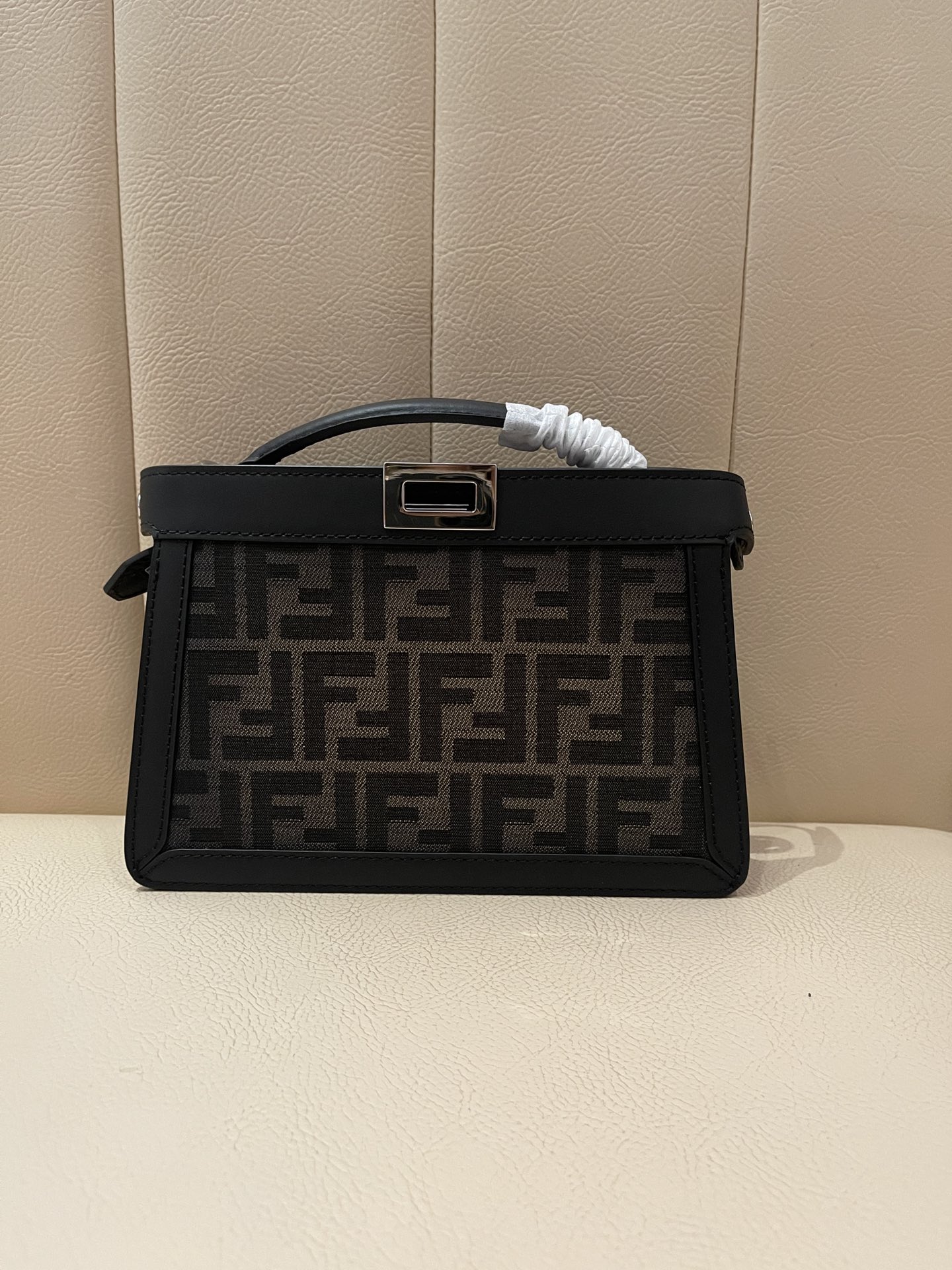 [TOP] FENDI FENDI Peekaboo Bags 23×6×14.5cm - Black
