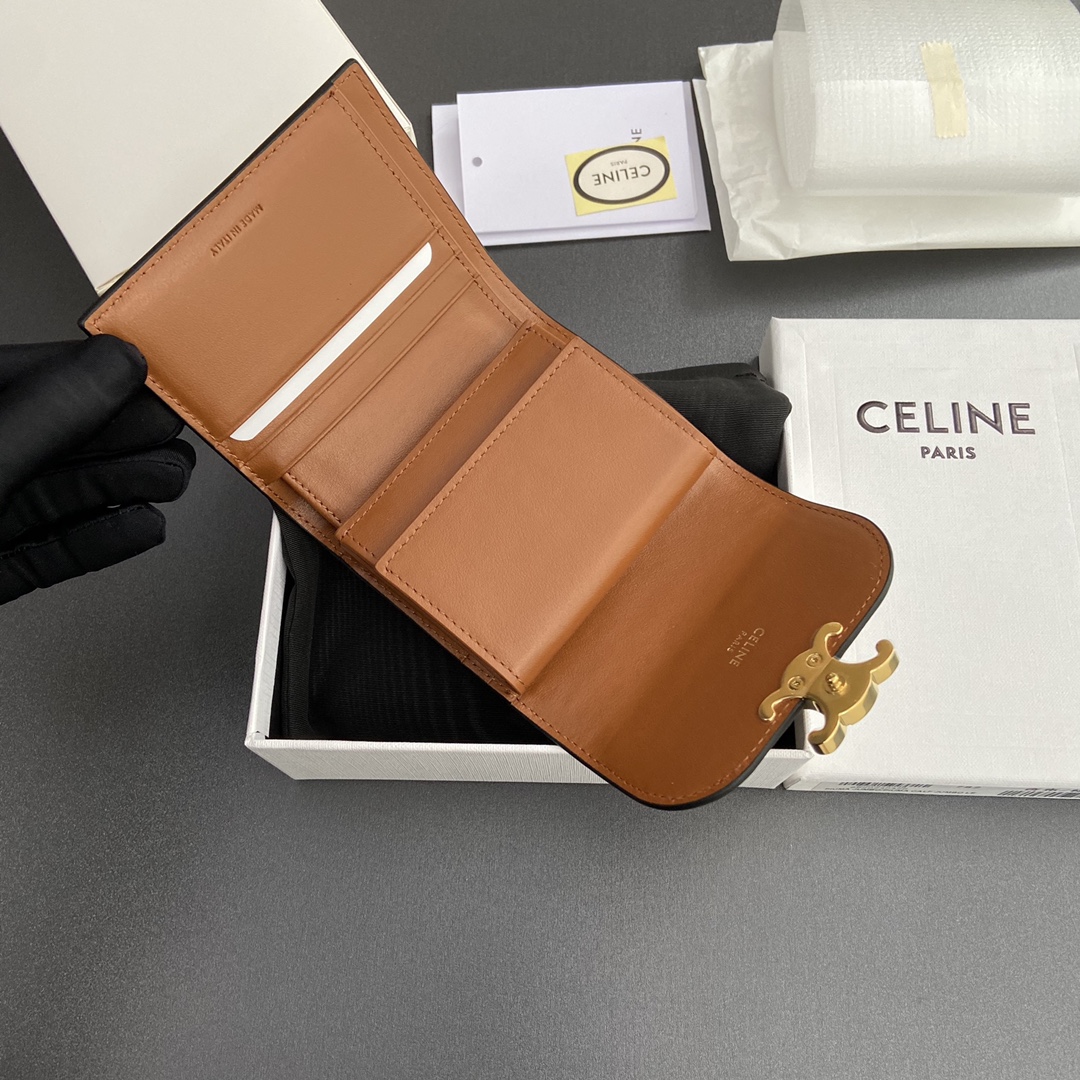 [TOP] CELINE Triomphe Fabric Almond and Calf Leather Short Wallet 10.5x9x3cm - Brown/Beige&GHW
