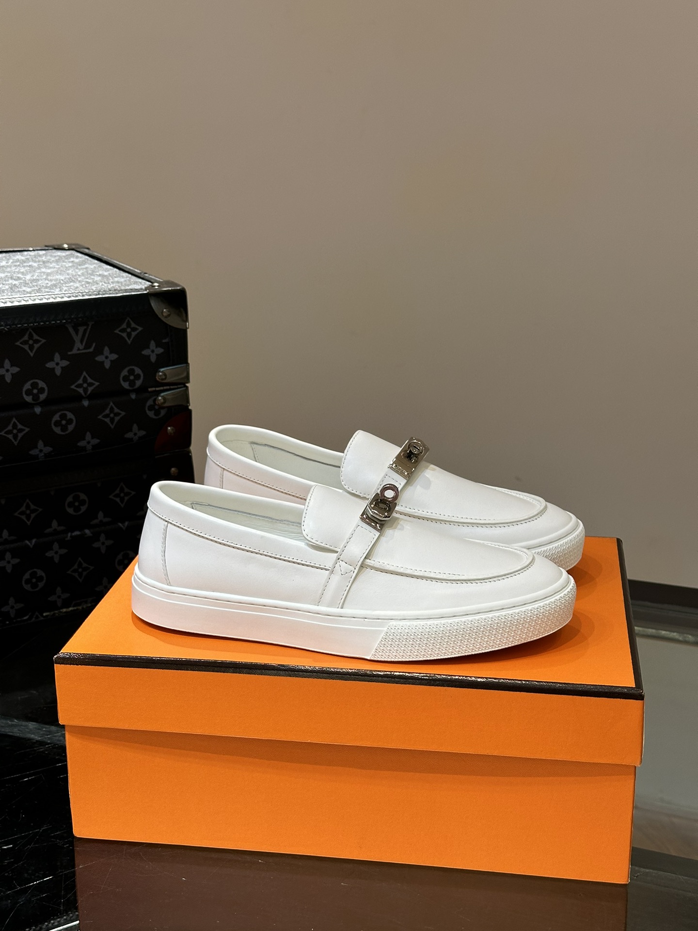 [TOP] HERMES Men's  Sports Shoes - White