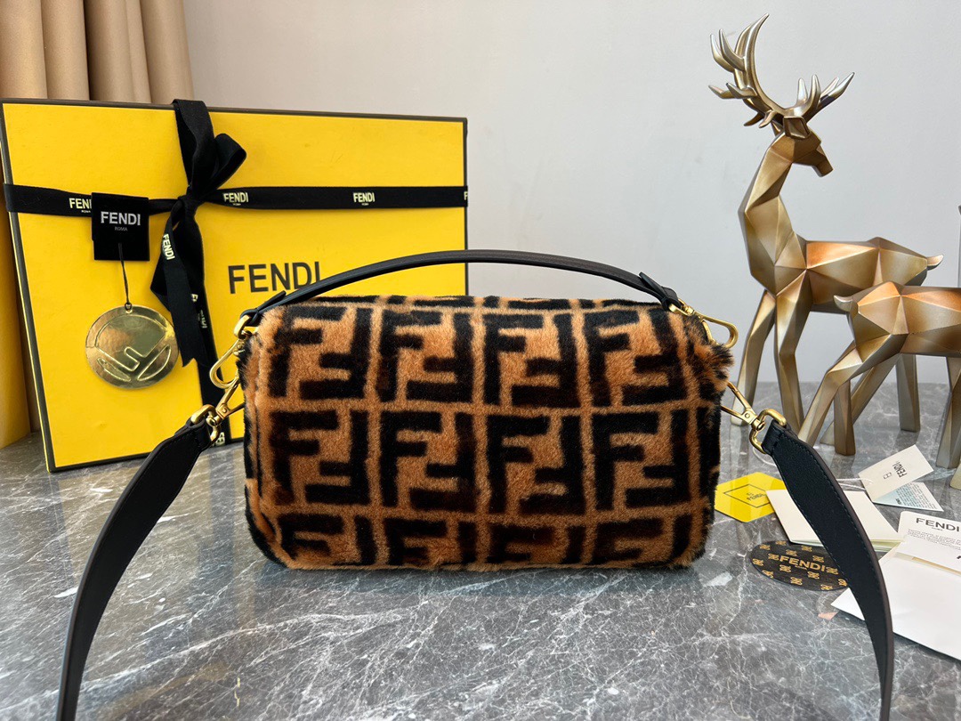 [TOP] FENDI Fend FF Medium Wool Baguette Bag 26x13x6cm - Brown