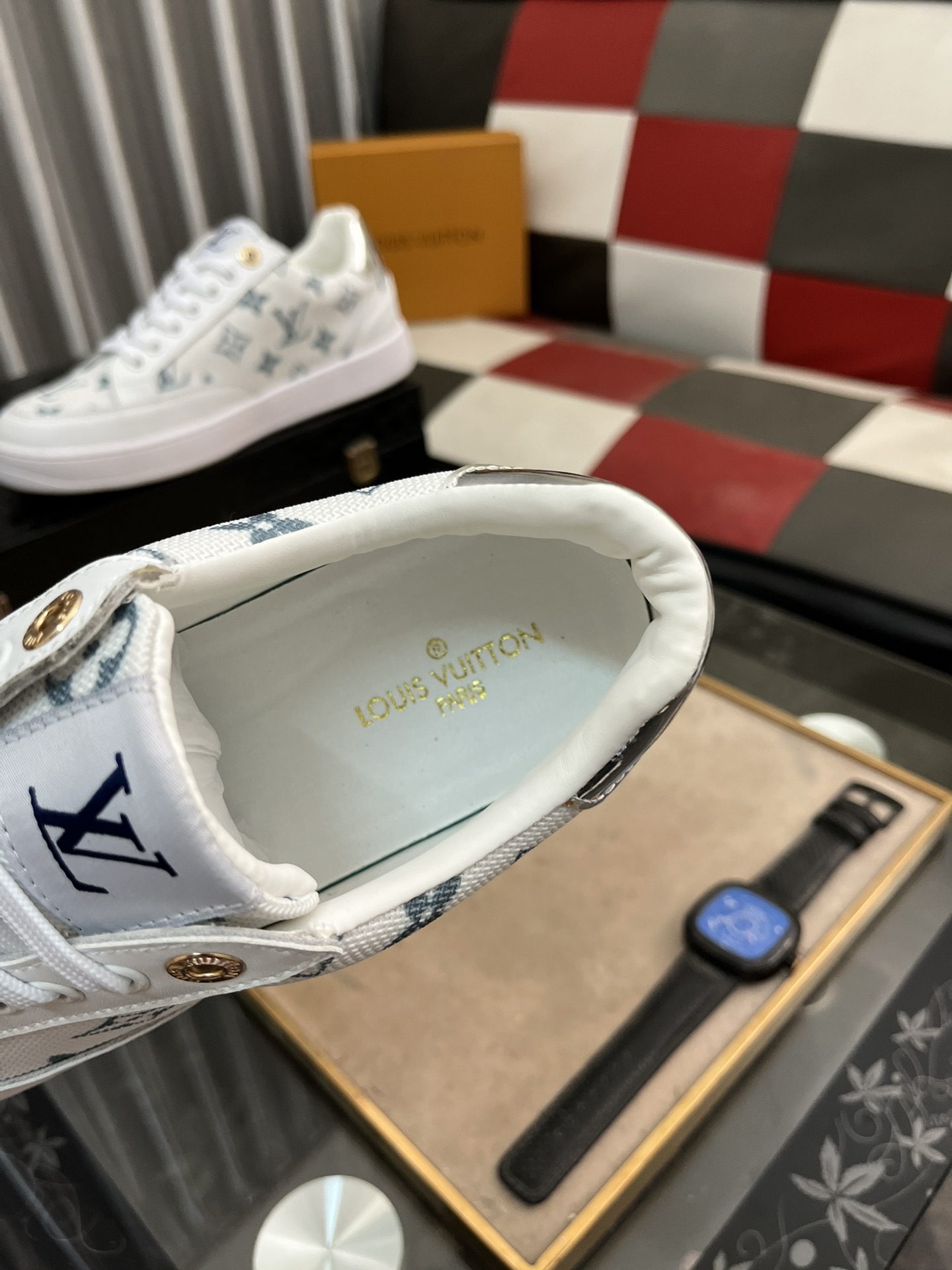 [TOP] Louis Vuitton LV Men's Shoes - White
