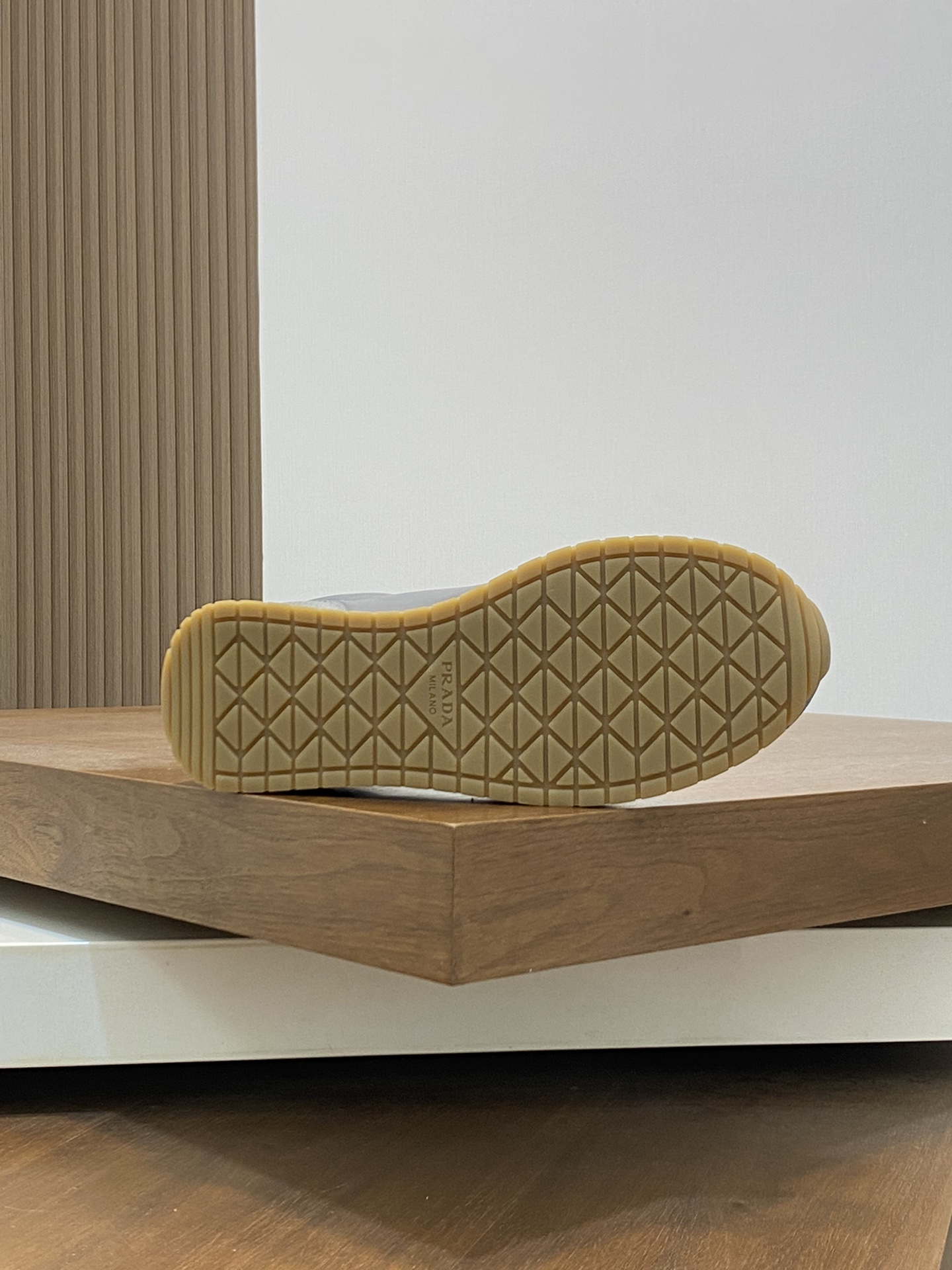 [TOP] PRADA Men's Shoes - Grey