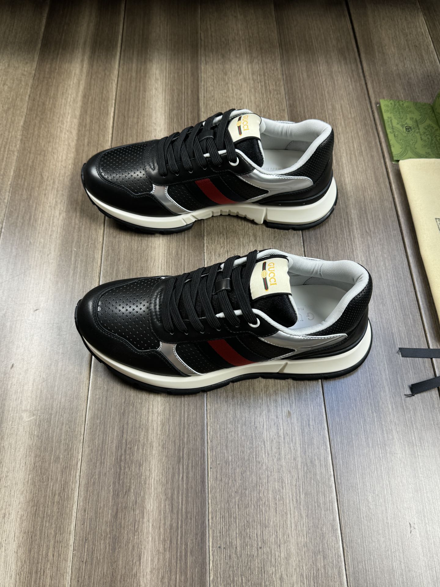 [TOP] GUCCI Men's SNEAKER-Black