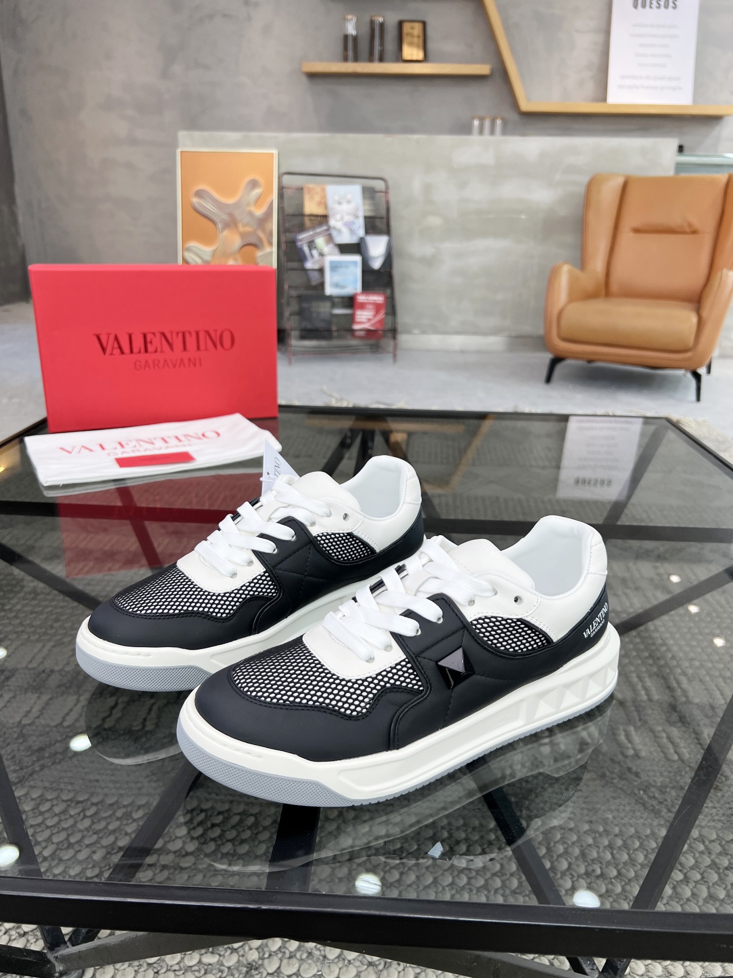 [TOP]Valentino Men's Casual Shoes-Black