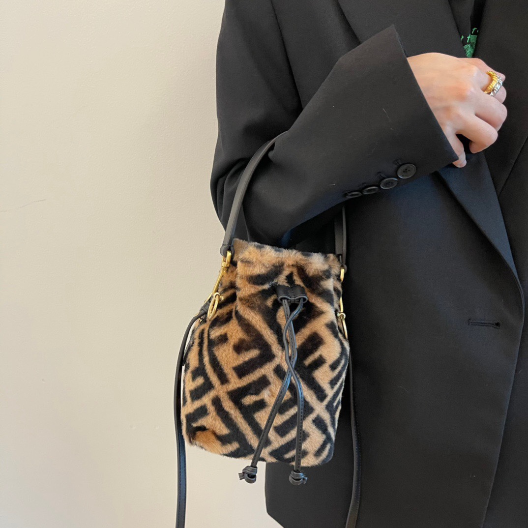[TOP] FENDI Mon Mon Tresor Bags Wool Bucket Bag 18x12cm - Brown