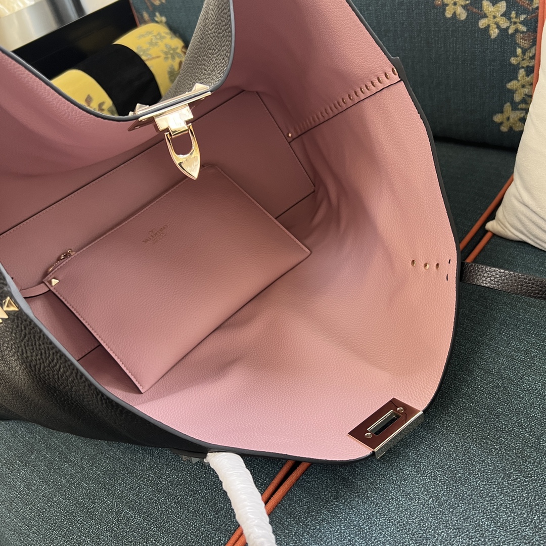 [TOP] VALENTINO Rockstud Tote Bag 41x14x30cm - Black