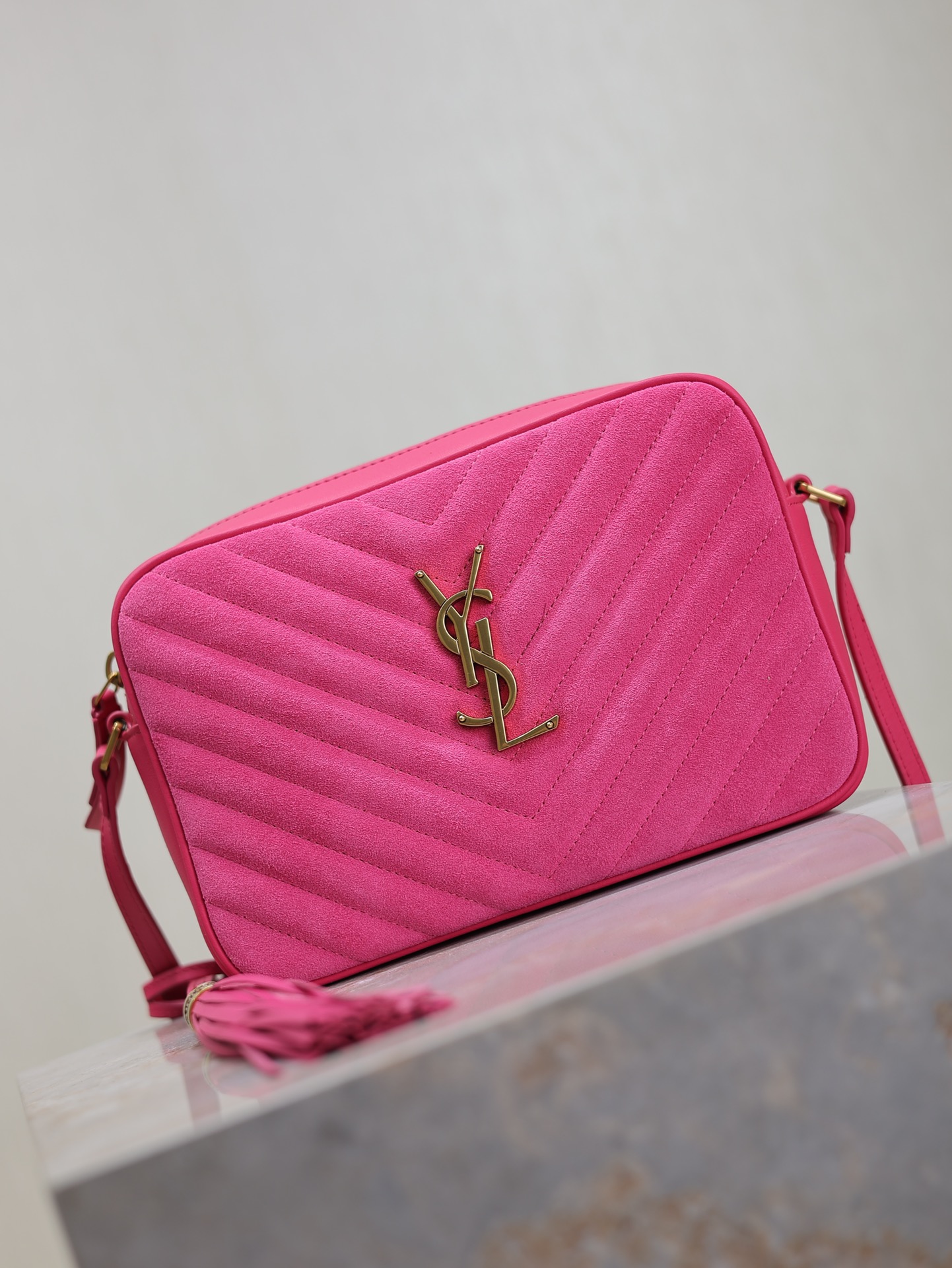 [TOP] Yves Saint Laurent YSL Lou Camera Bag Cowhide 23x16x6cm - Rose Red