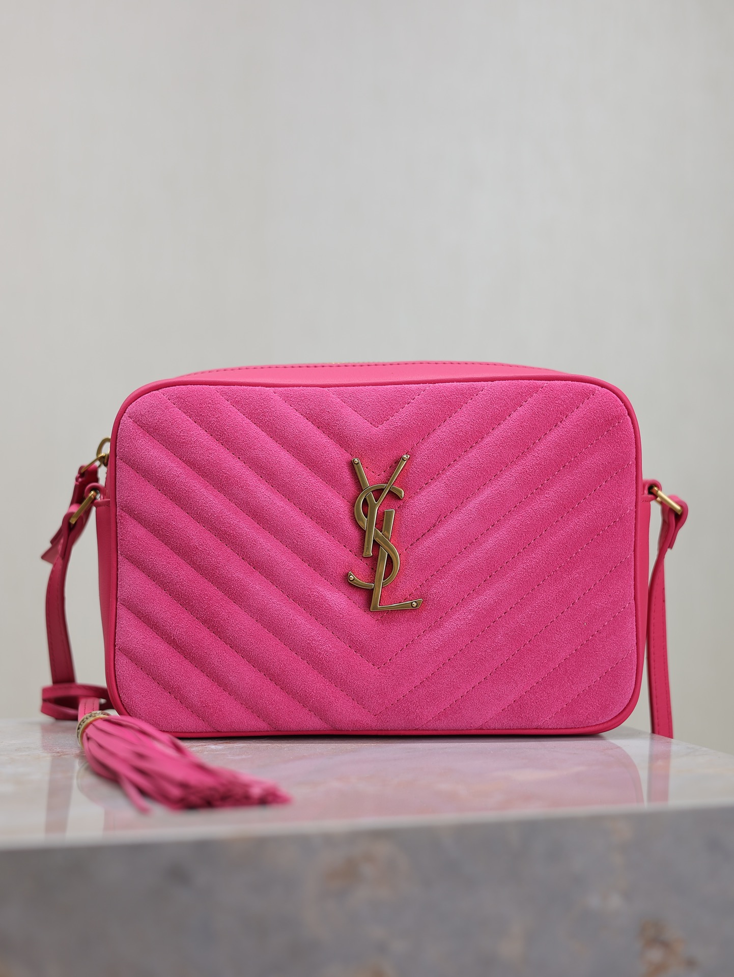 [TOP] Yves Saint Laurent YSL Lou Camera Bag Cowhide 23x16x6cm - Rose Red