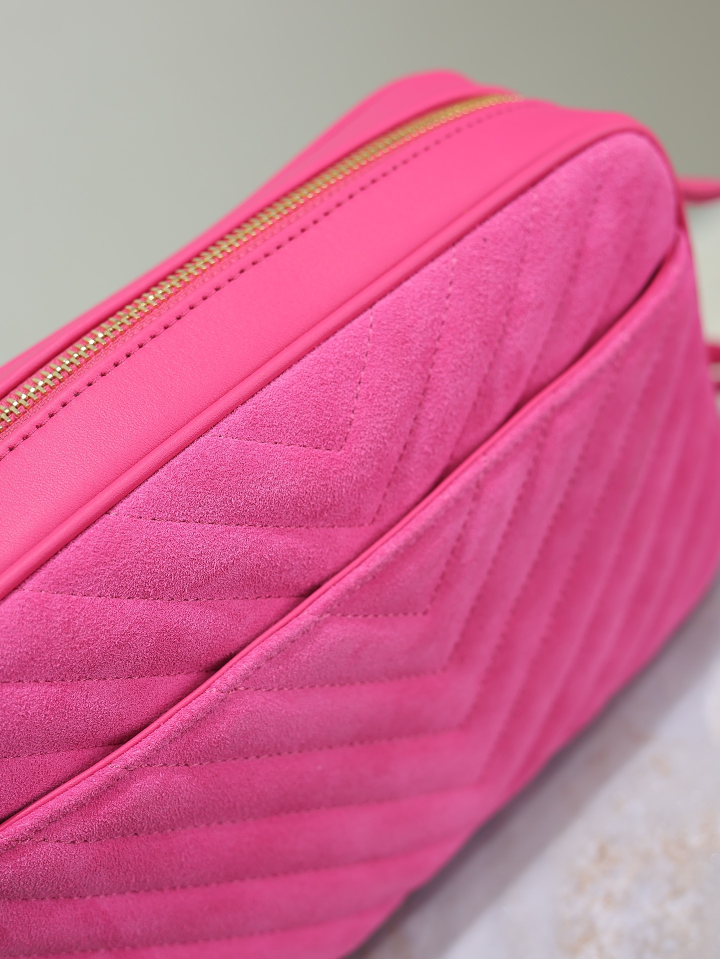 [TOP] Yves Saint Laurent YSL Lou Camera Bag Cowhide 23x16x6cm - Rose Red