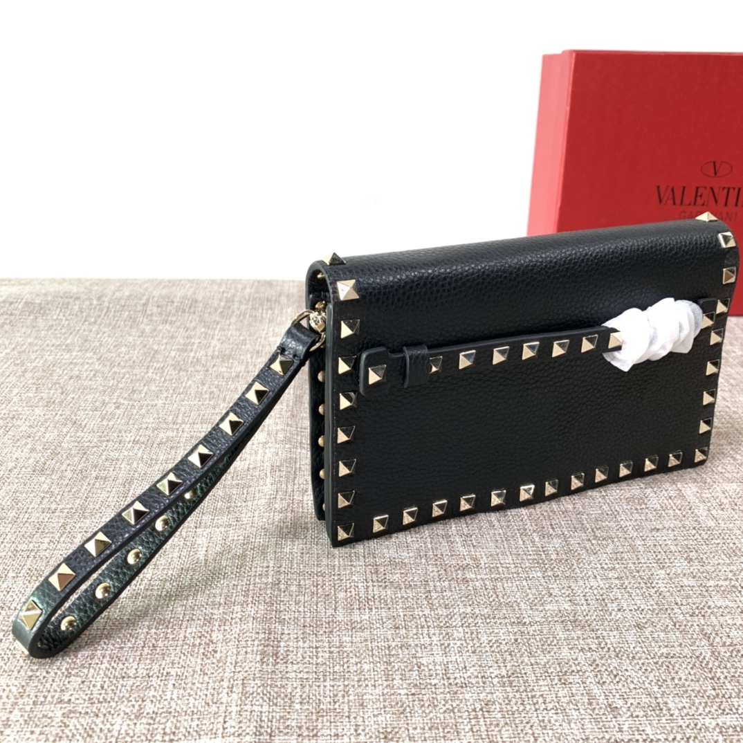 [TOP] VALENTINO Rockstud Clutch Bag 21×13 cm - Black