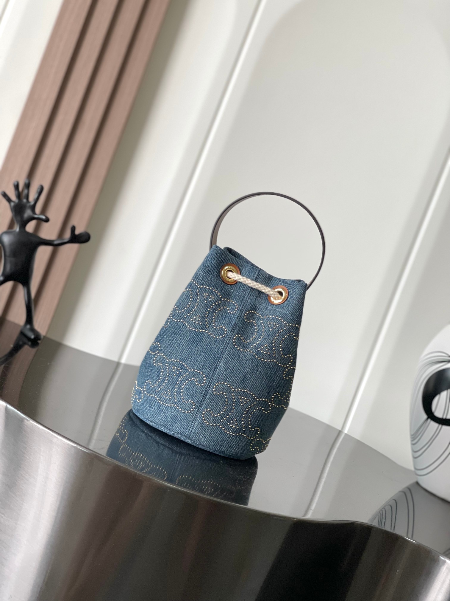 [TOP] CELINE Riveted Denim Drawstring Bucket Bag 15x19x15cm - Denim Blue