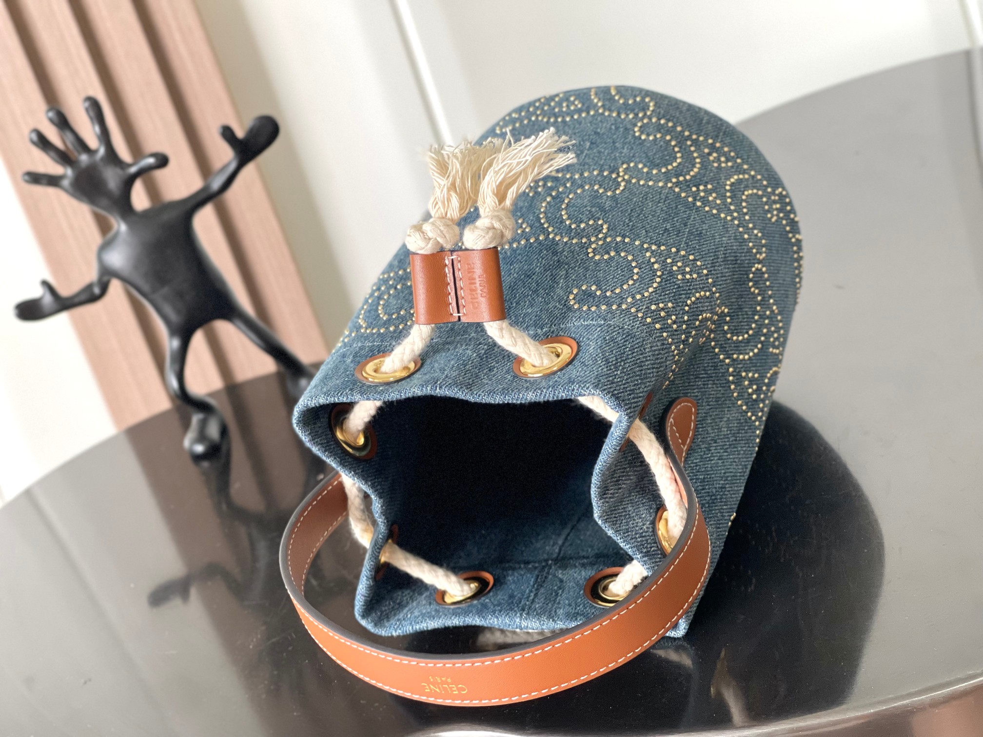 [TOP] CELINE Riveted Denim Drawstring Bucket Bag 15x19x15cm - Denim Blue