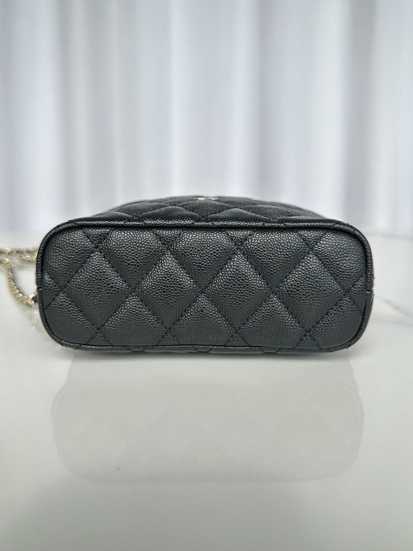 [TOP] CHANEL Spherical Cowhide Lunch Box Bag - GHW&19*15*6.5cm - 4 Colour