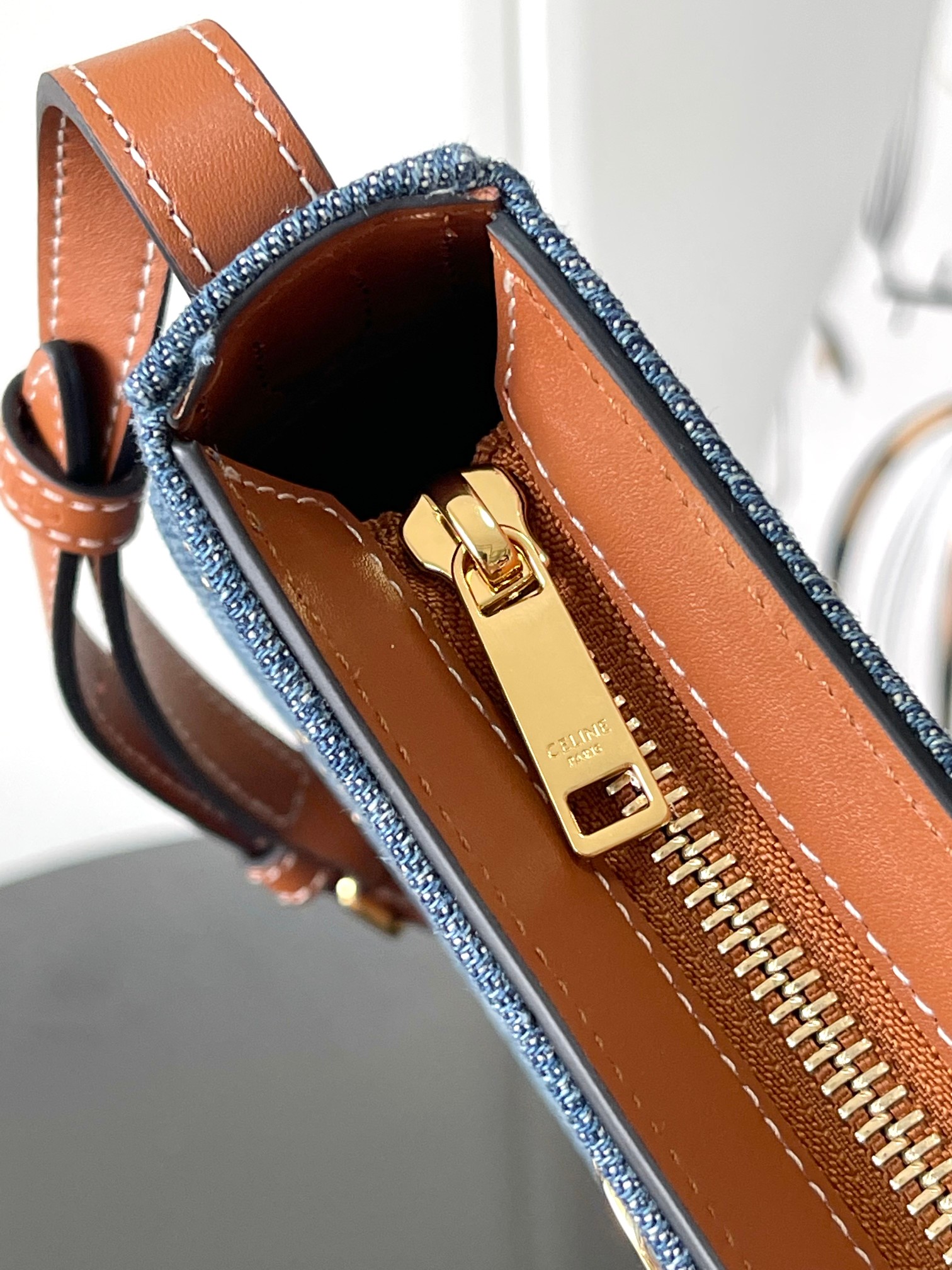 [TOP] CELINE Tilly Bag 22x13.5x4cm - Denim Blue