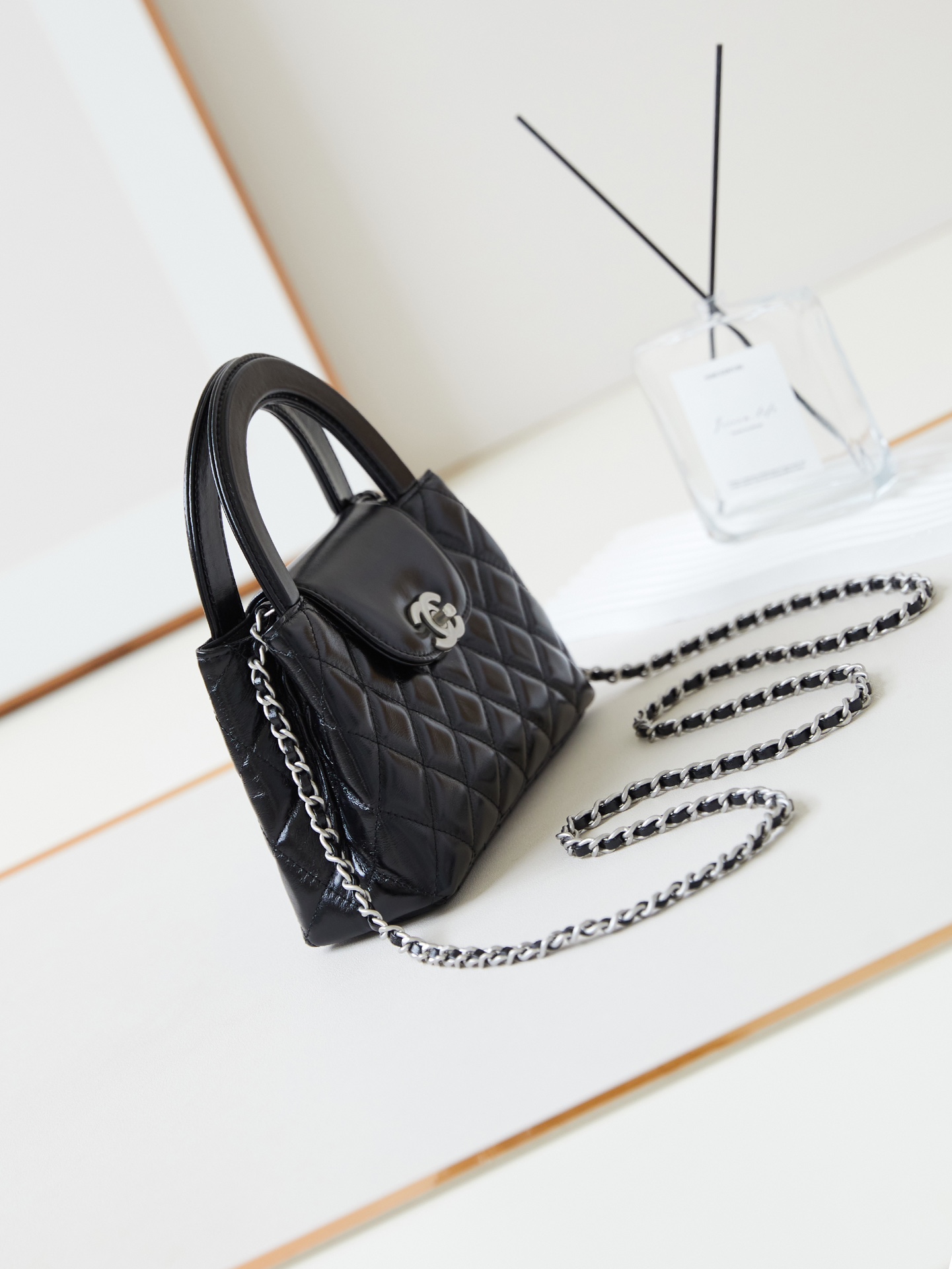 [TOP] CHANEL Kelly Handbag 19*13*7CM - Black&SHW