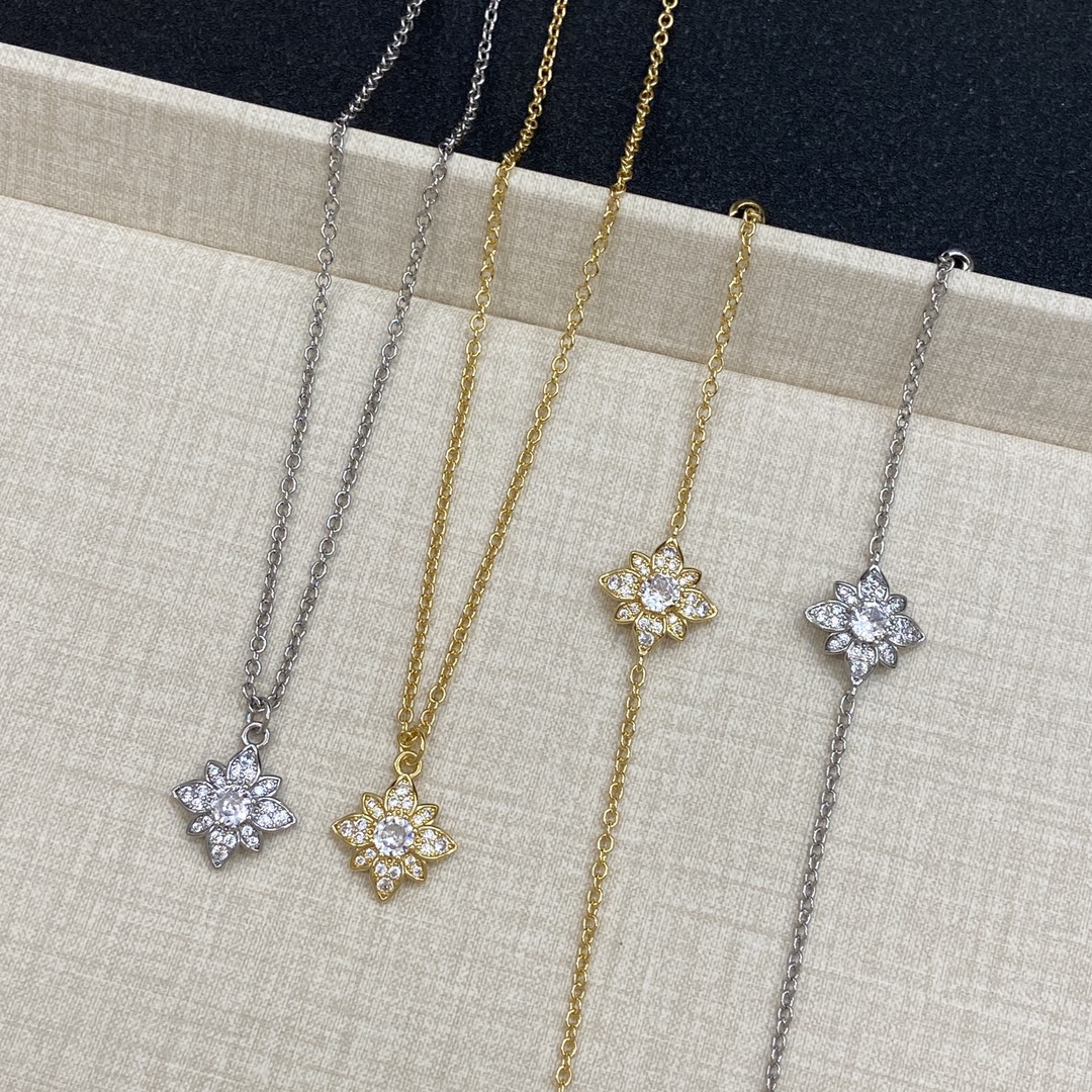 [TOP] GUCCI Bracelet and Necklace - Gold