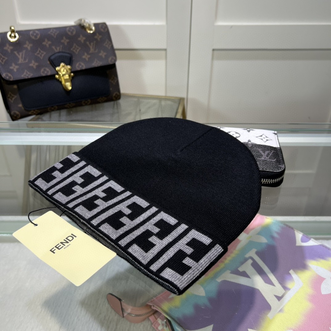 [TOP] FENDI FF Knitted Hat - 4 Colour