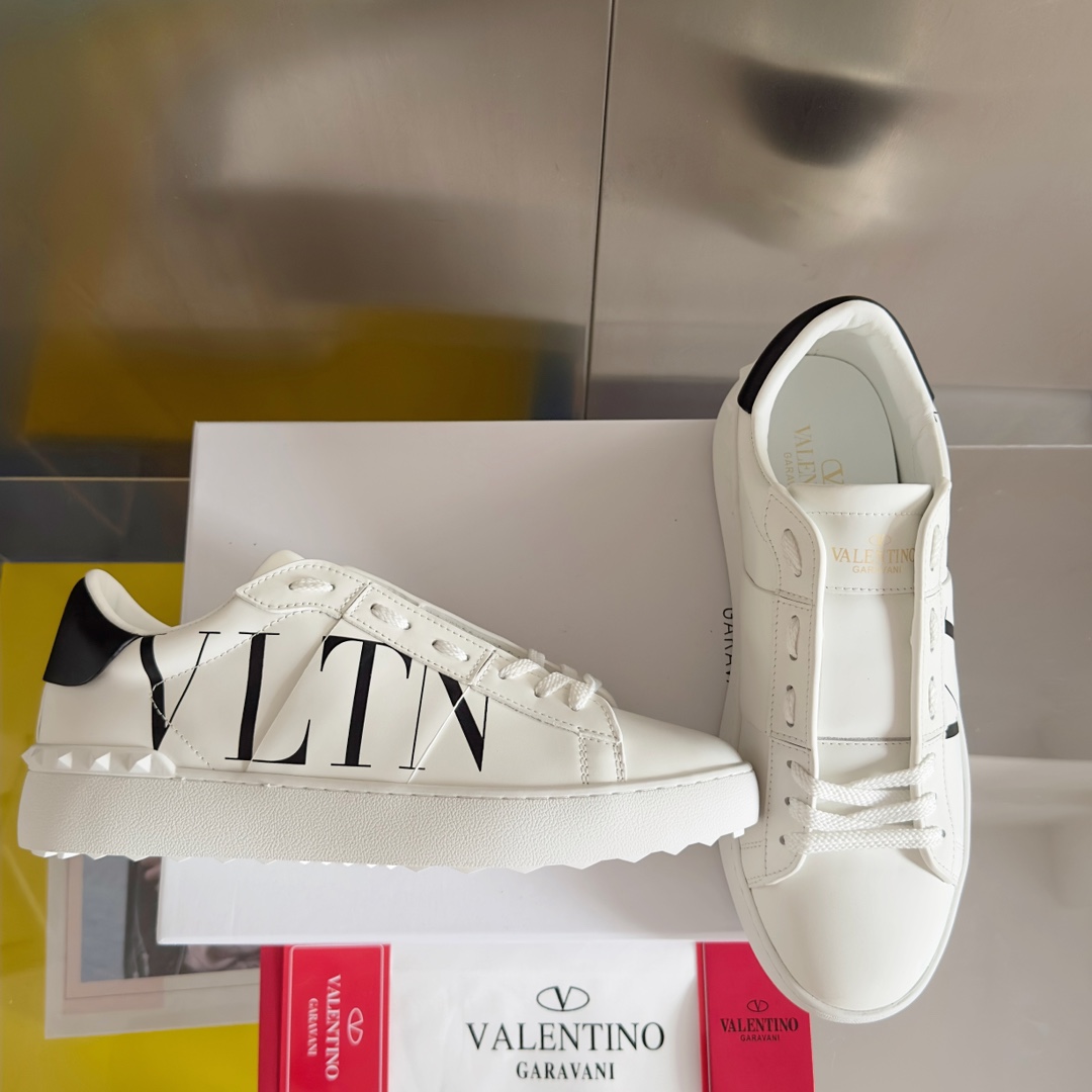 [TOP] VALENTINO Sneakers -6 Colors