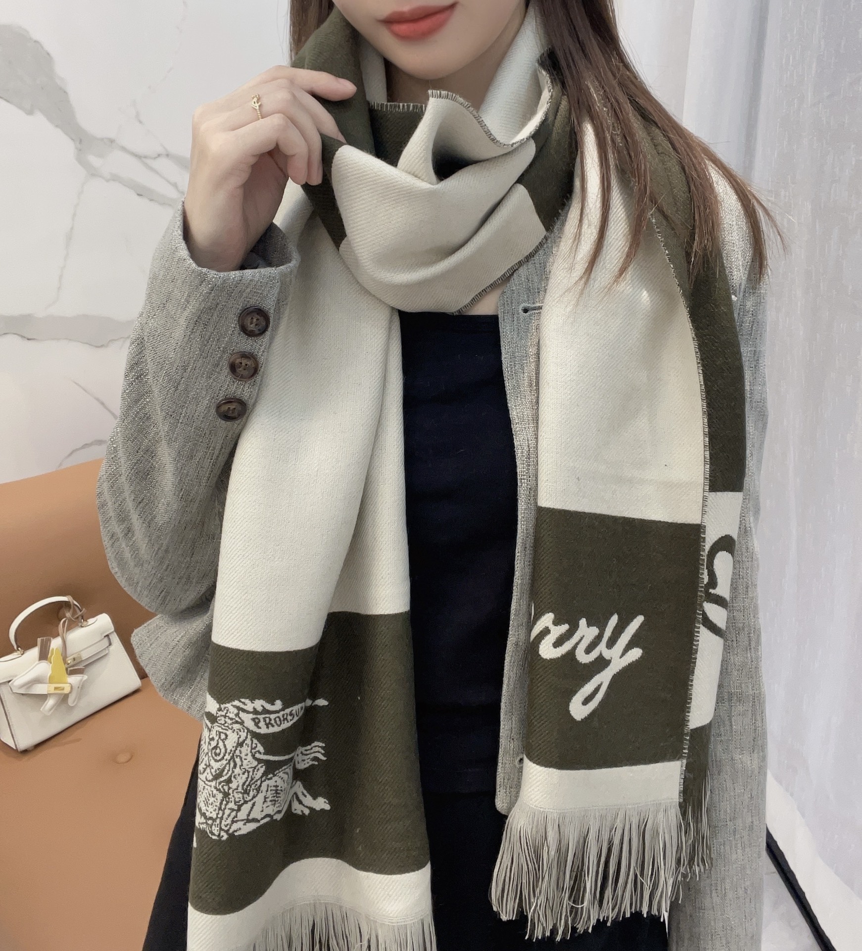 [TOP] BURBERRY Cashmere Scarf 33x188cm  - 2 Colors