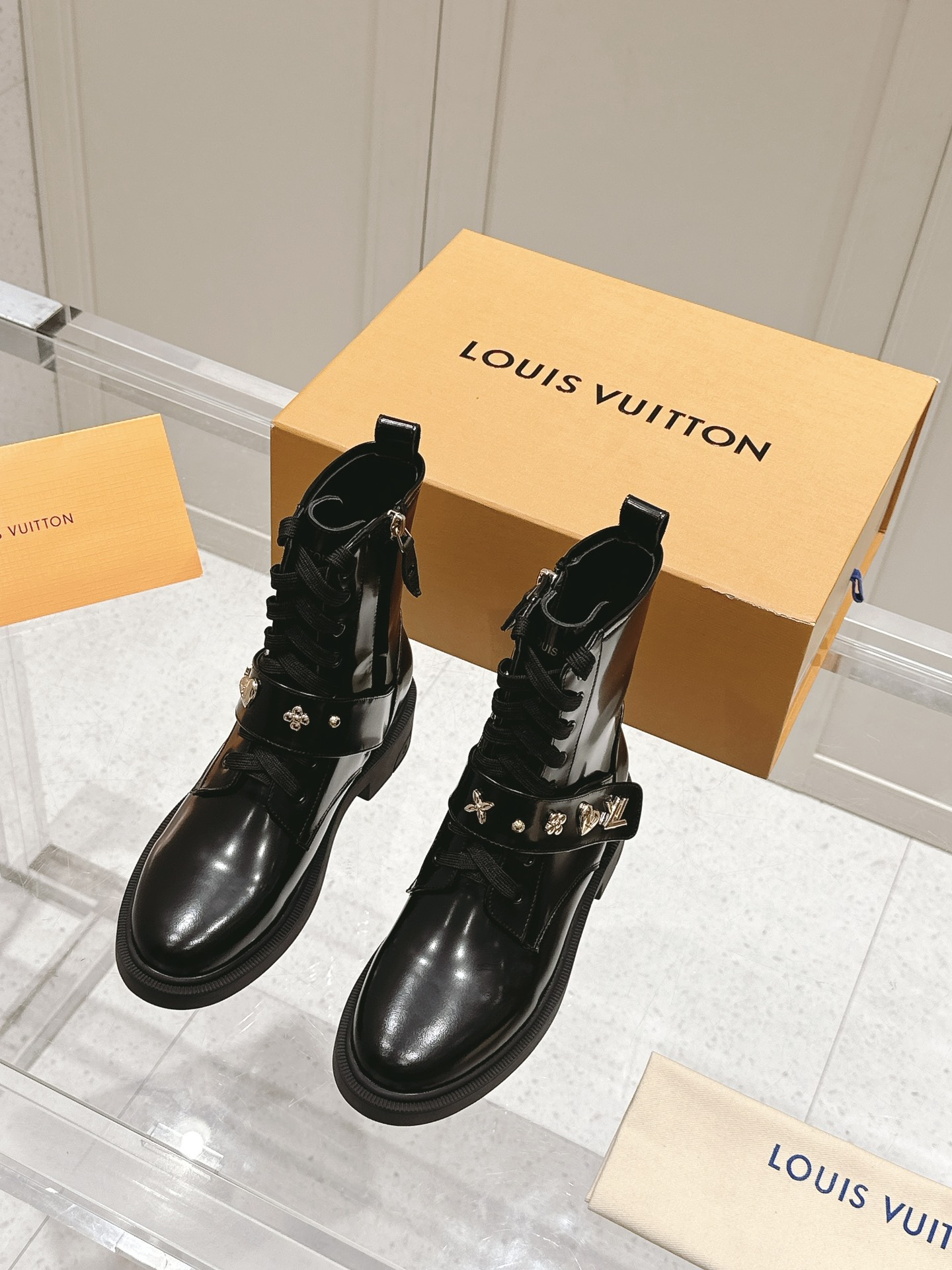 [TOP] Louis Vuitton LV  Short Boots - 3 Colors