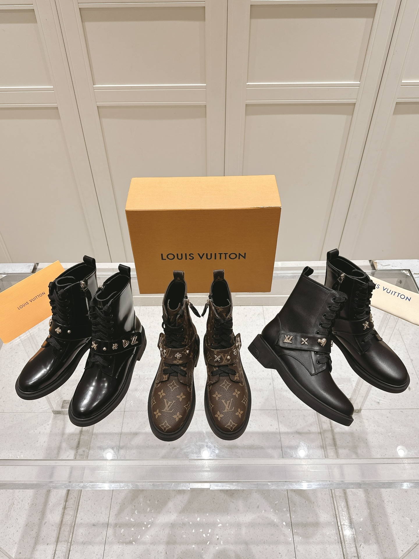 [TOP] Louis Vuitton LV  Short Boots - 3 Colors