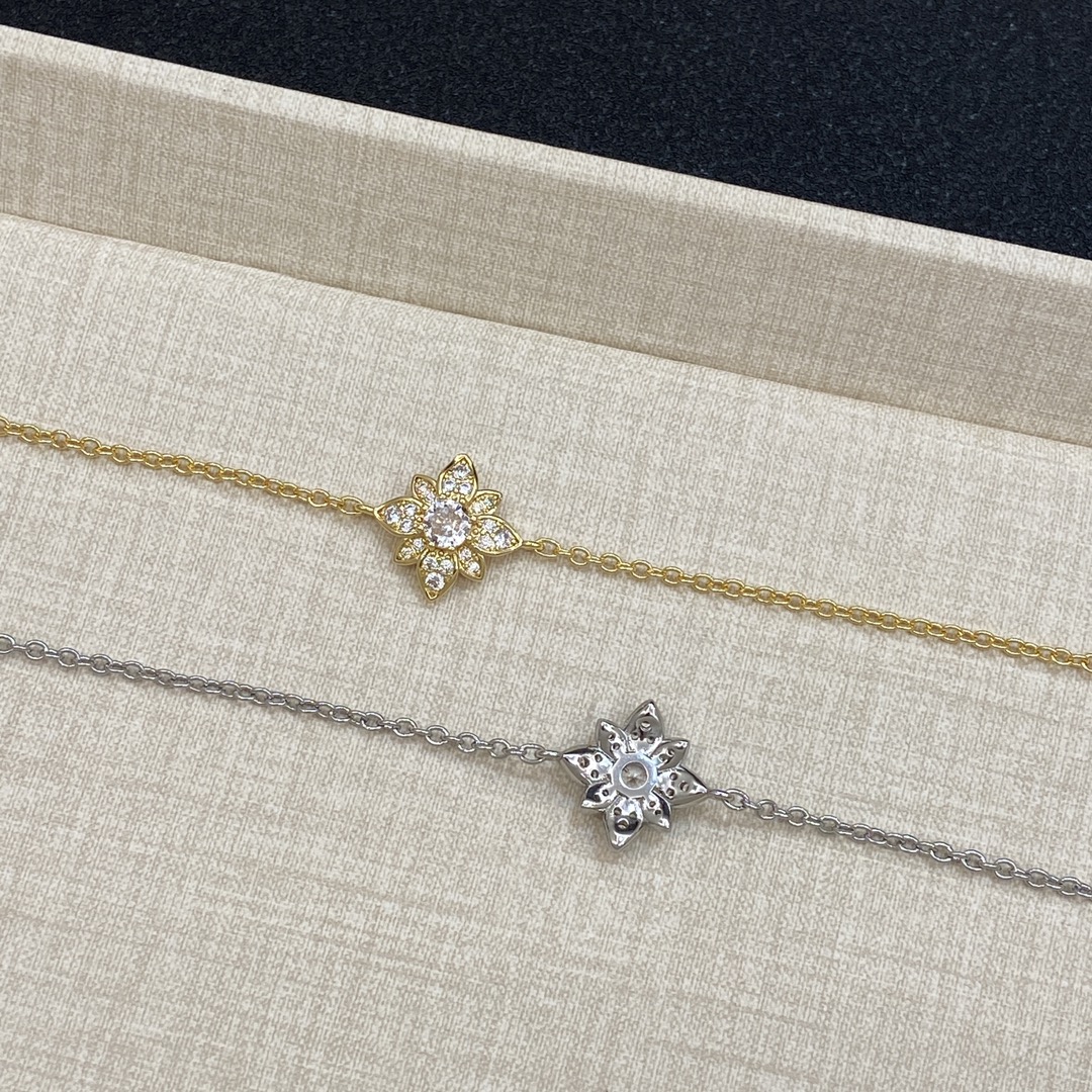 [TOP] GUCCI Bracelet and Necklace - Gold