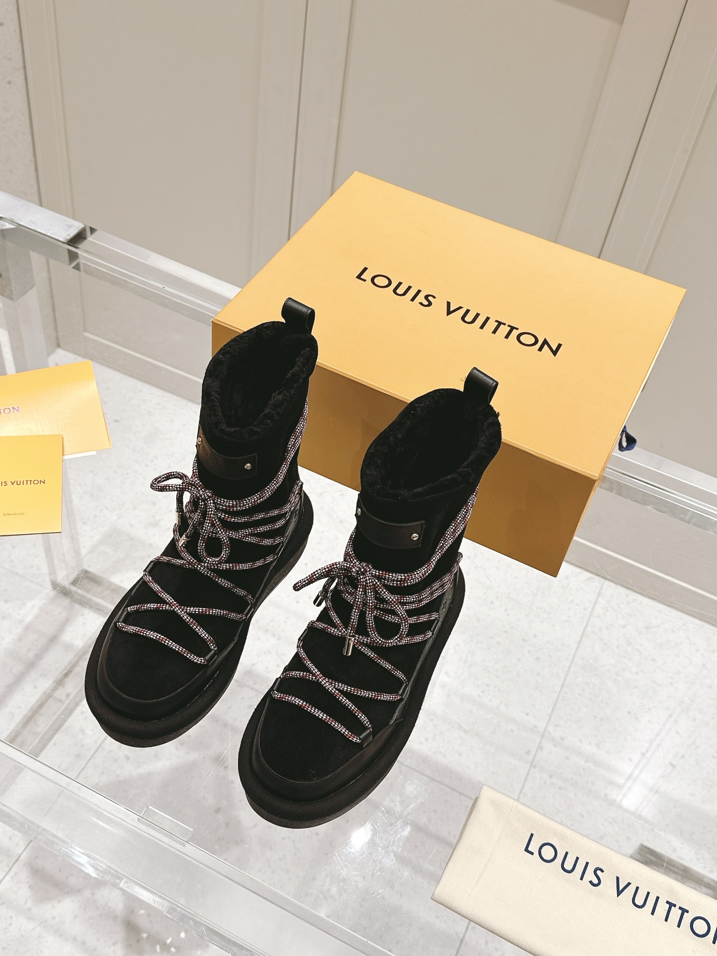 [TOP] Louis Vuitton LV  Short Boots - 2 Colors