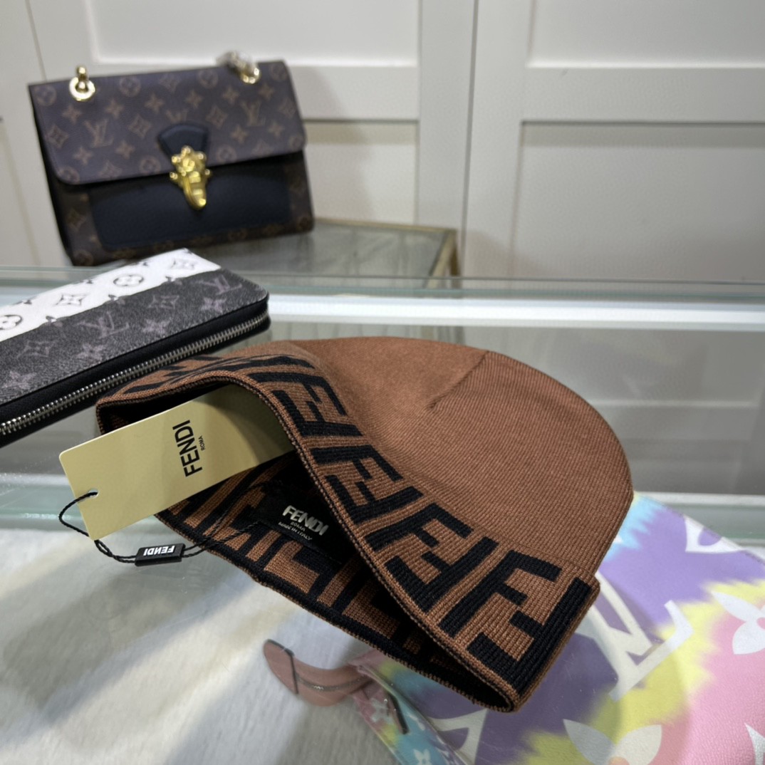 [TOP] FENDI FF Knitted Hat - 4 Colour