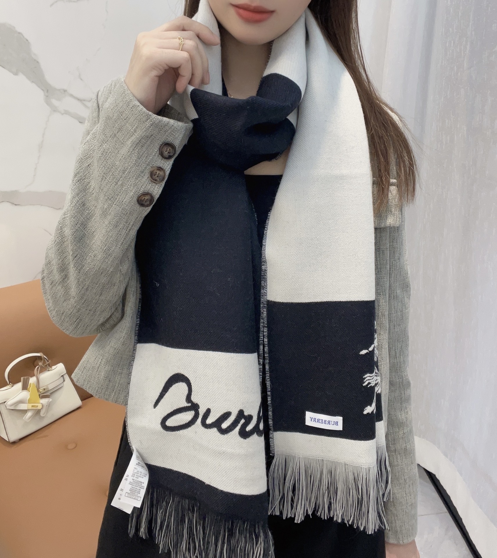 [TOP] BURBERRY Cashmere Scarf 33x188cm  - 2 Colors
