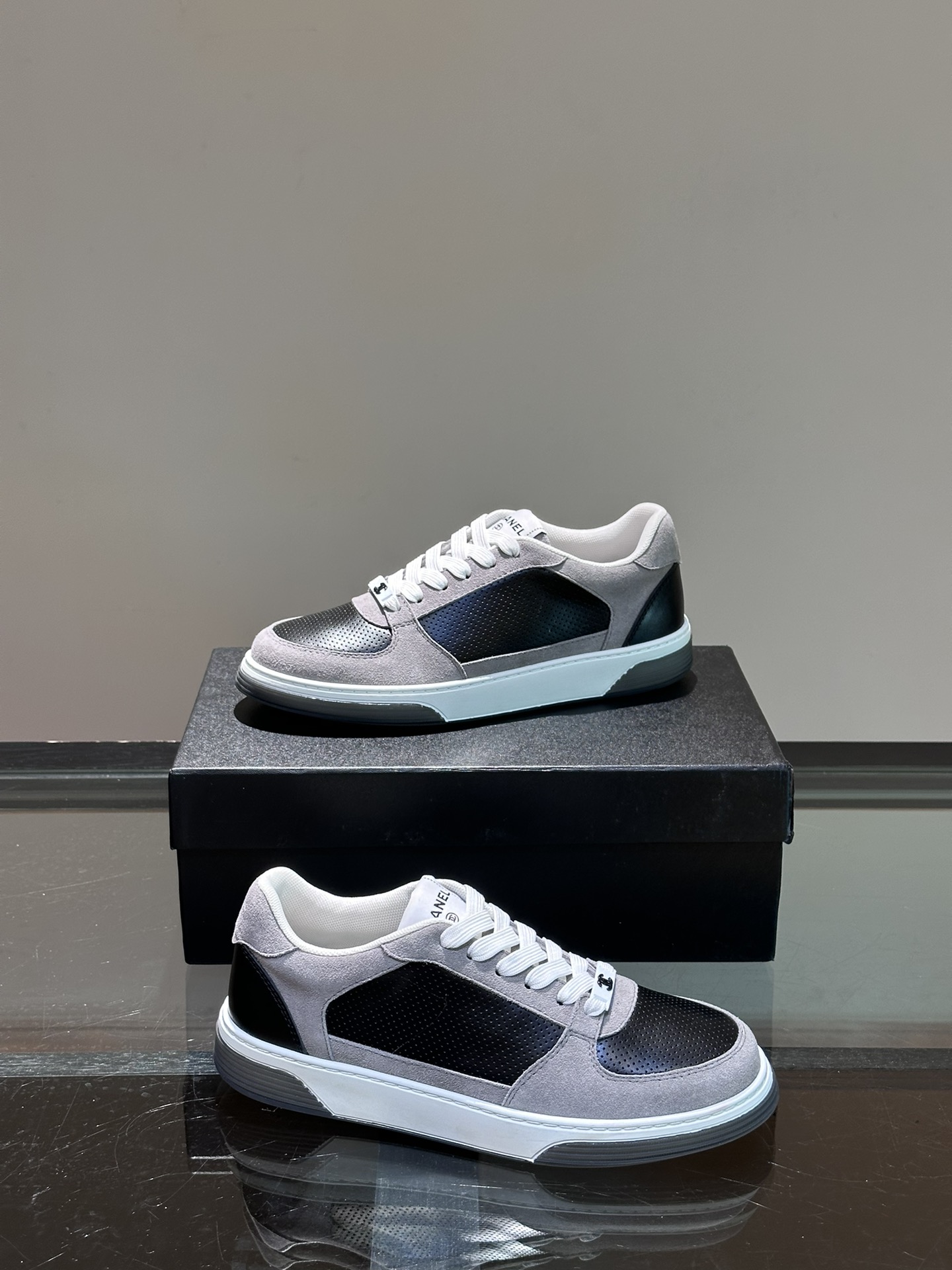 [TOP] Chanel Men's Shoes - Black