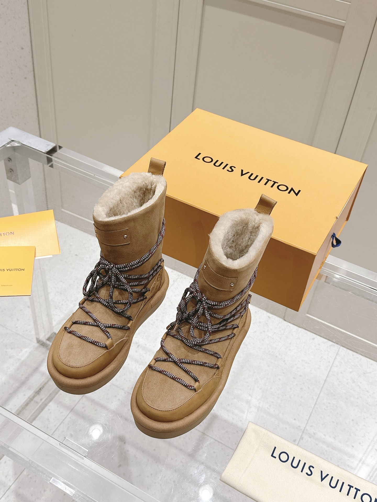 [TOP] Louis Vuitton LV  Short Boots - 2 Colors