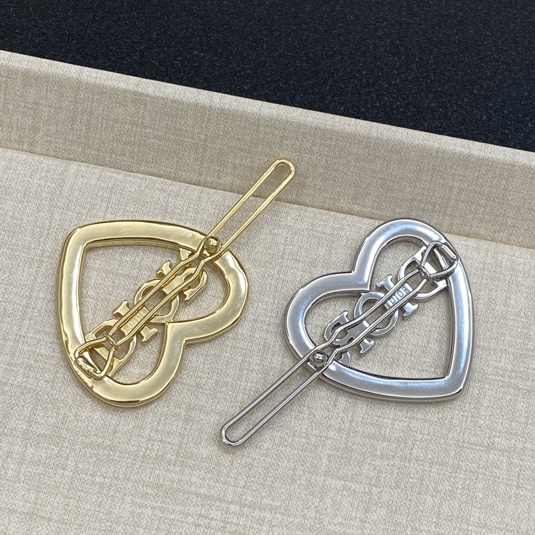 [TOP] Christian Dior Heart-Shaped Hairpin - 6 Color