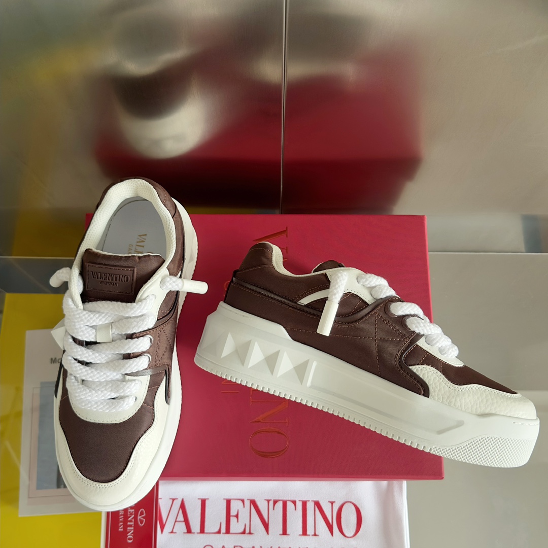 [TOP] VALENTINO Sneakers -3 Colors
