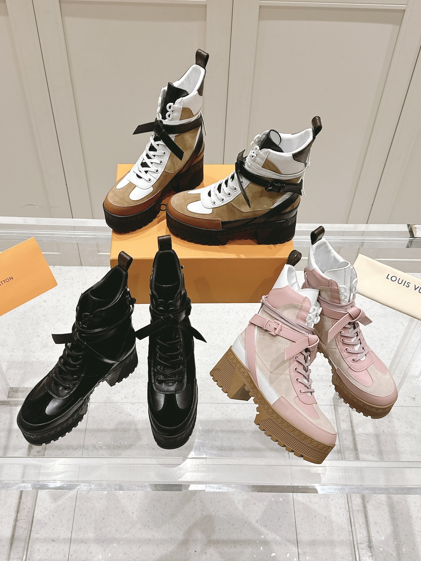 [TOP] Louis Vuitton LV  Short Boots - 3 Colors