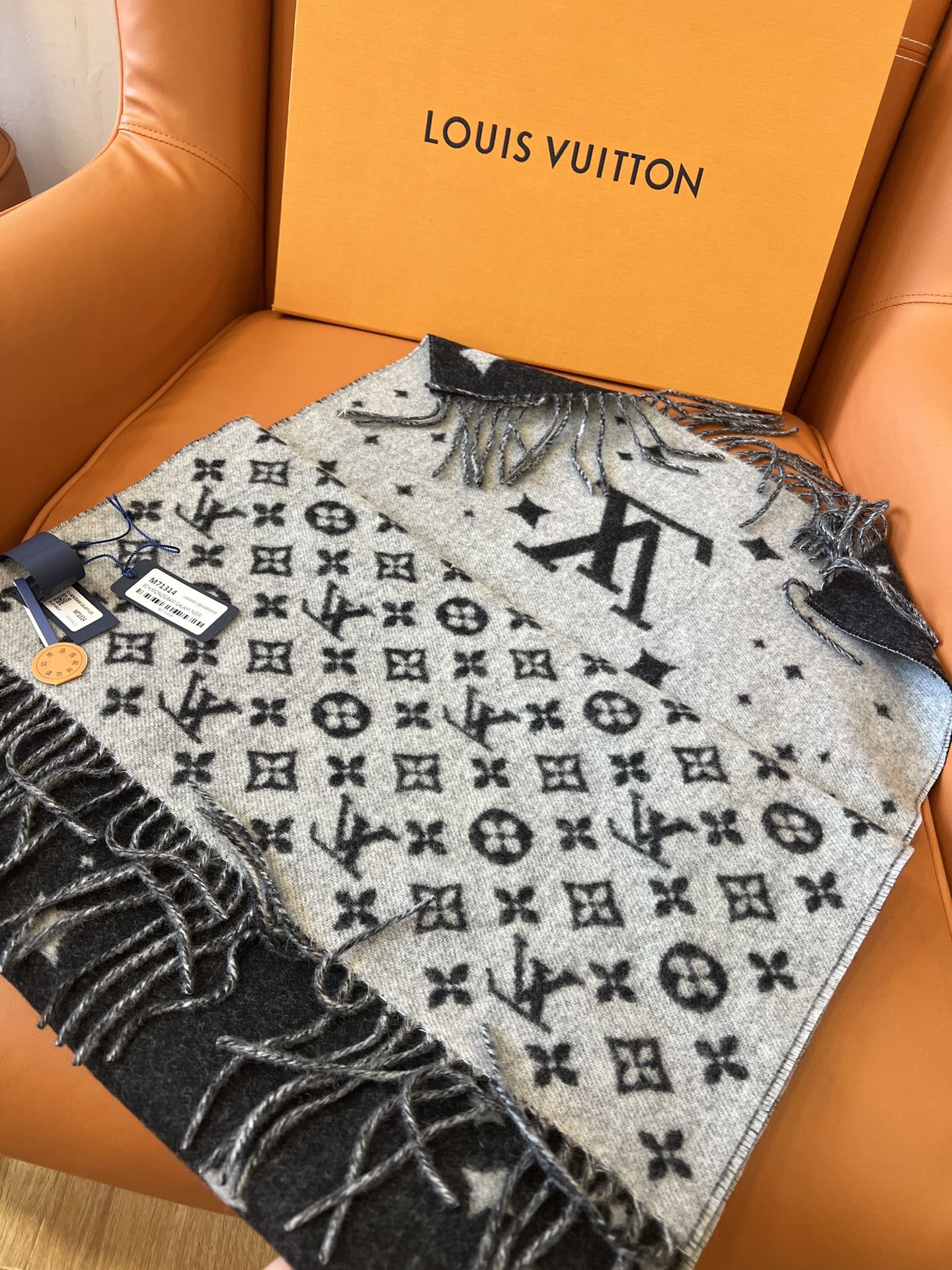 [TOP] Louis Vuitton LV Scarf 180x45cm - Black